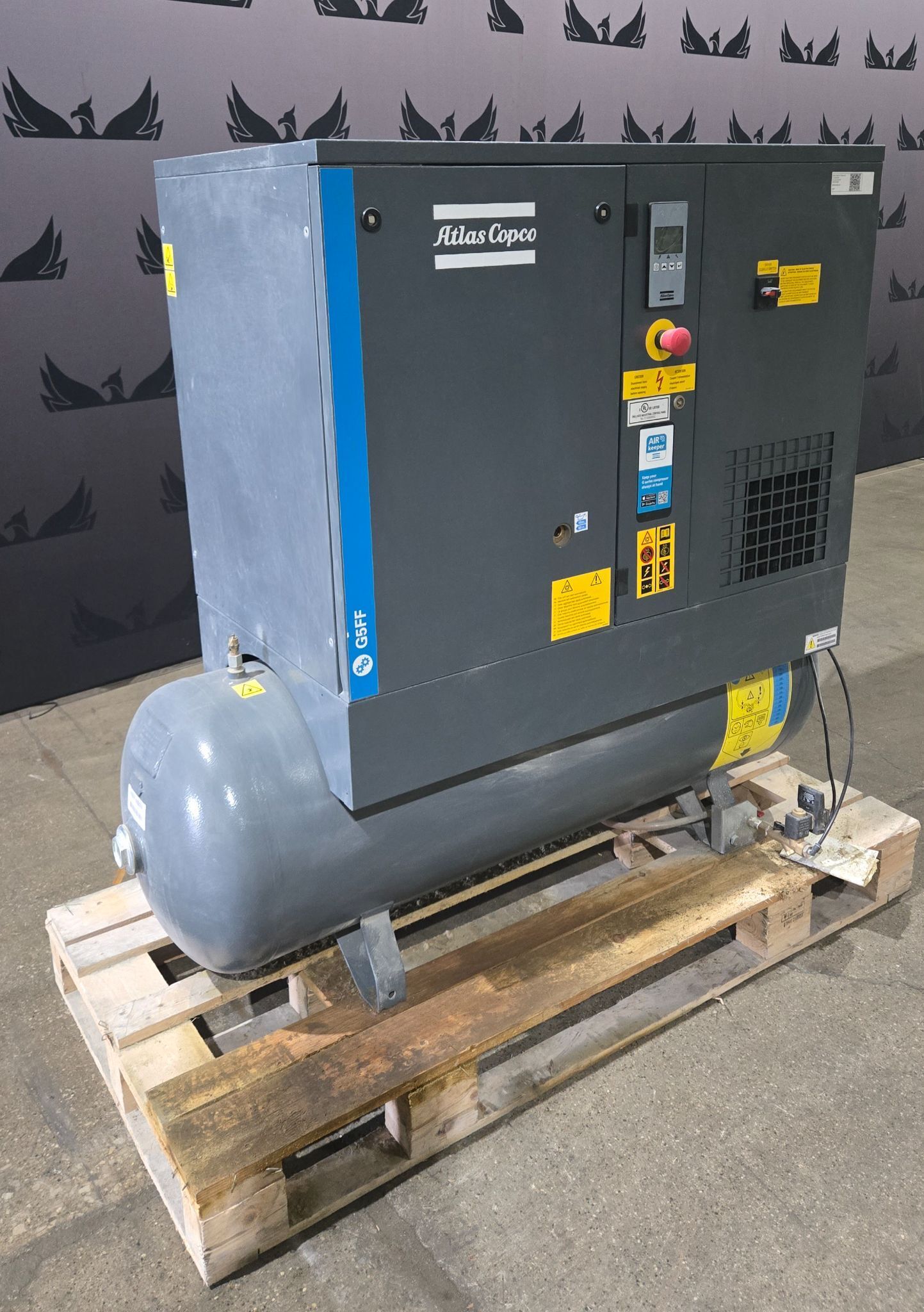ATLAS COPCO 8152103842 G5FF Rotary Screw Air Compressor with Dryer USED 2