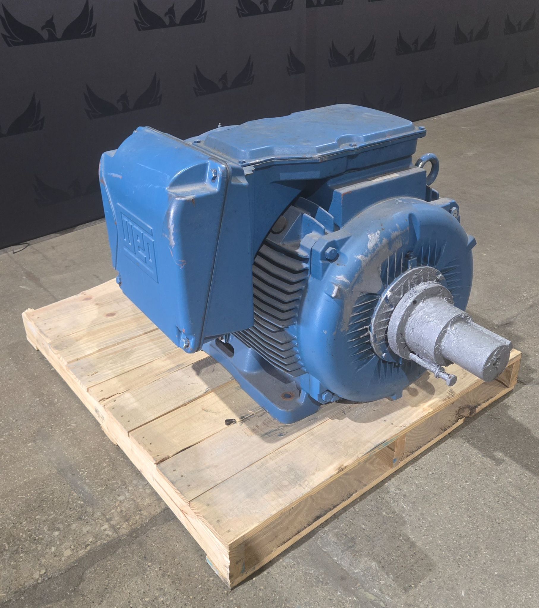 WEG 20018ET30RB447T-W22 200HP Electric Motor 460/230V USED 1