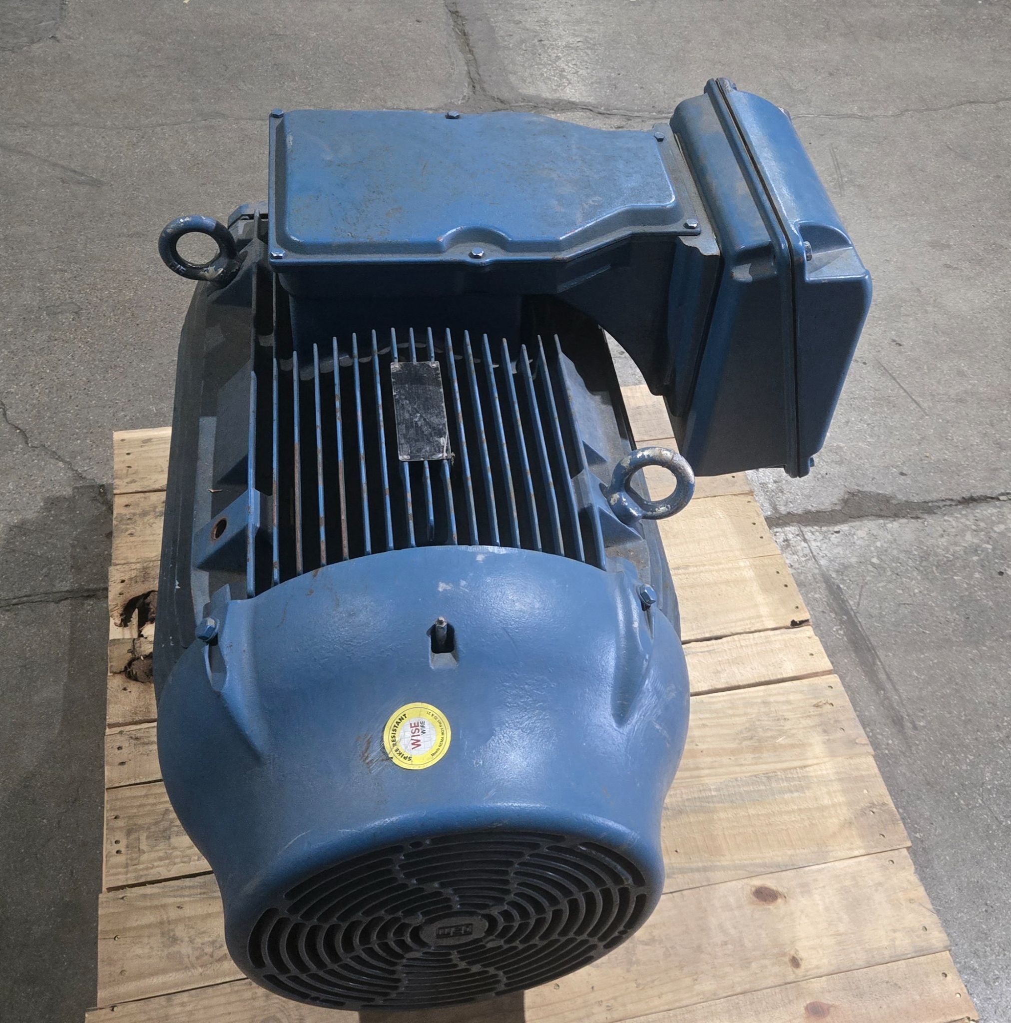 WEG 20018ET30RB447T-W22 200HP Electric Motor 460/230V USED 3