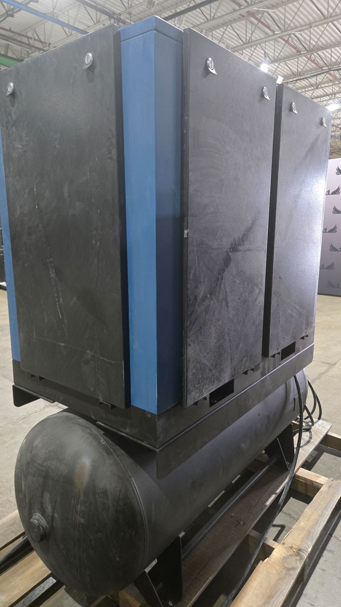 Kaishan KRSD-20 VSD Rotary Screw Air Compressor Tank Mounted NEW 9