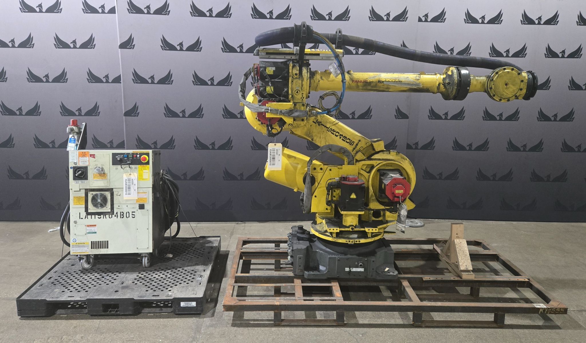 FANUC R-2000iB/185L Complete with R-30iB Controller USED 0