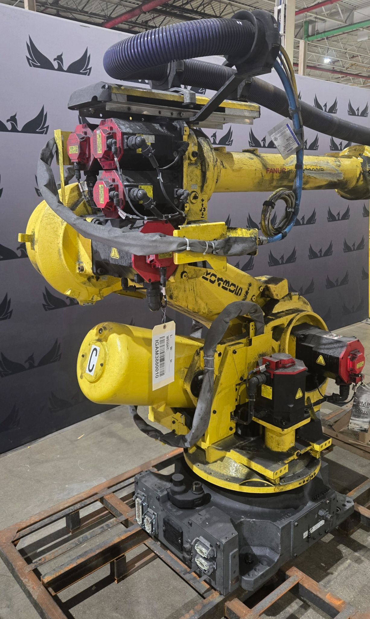 FANUC R-2000iB/185L Complete with R-30iB Controller USED 4