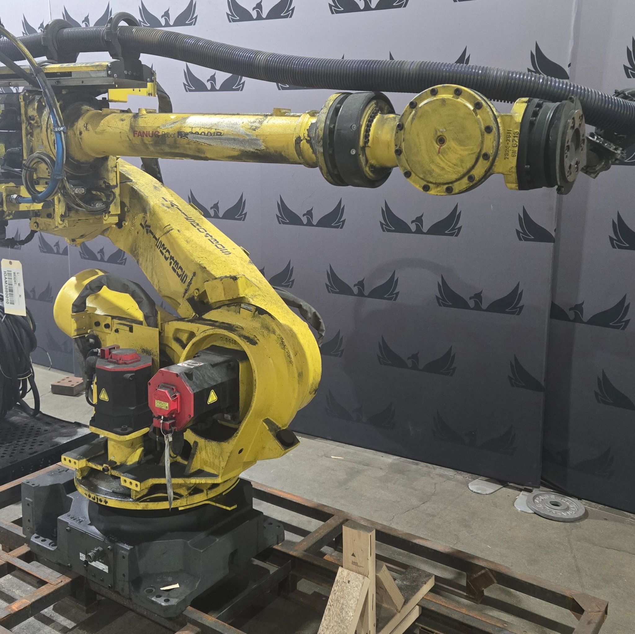 FANUC R-2000iB/185L Complete with R-30iB Controller USED 2