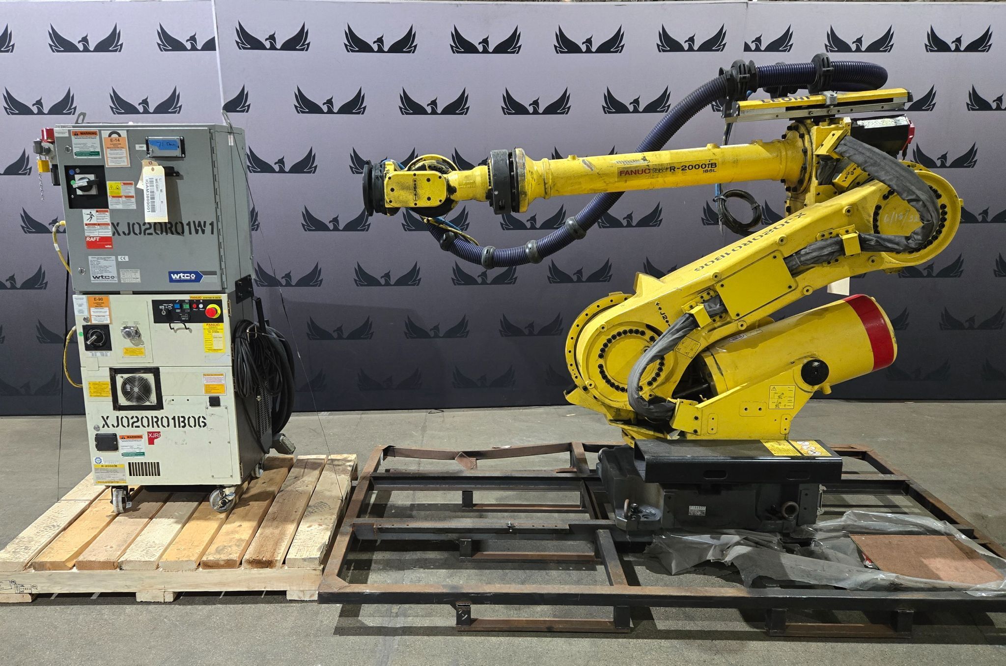FANUC R-2000iB/185L Robot Complete with R-30iB Controller & WTC Gen 6 MFDC USED 0