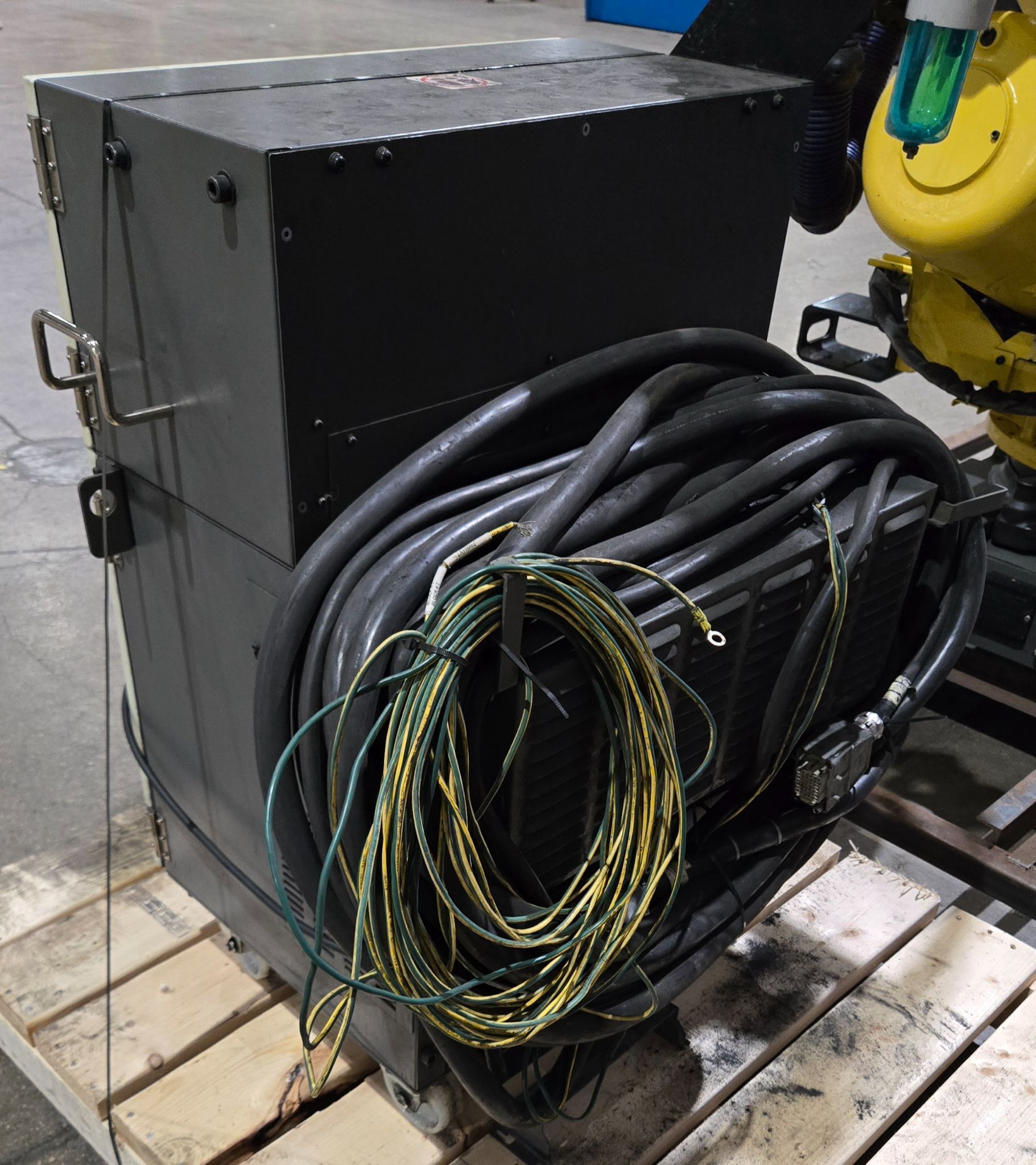 FANUC R-2000iB/185L Complete with R-30iB Controller USED 10