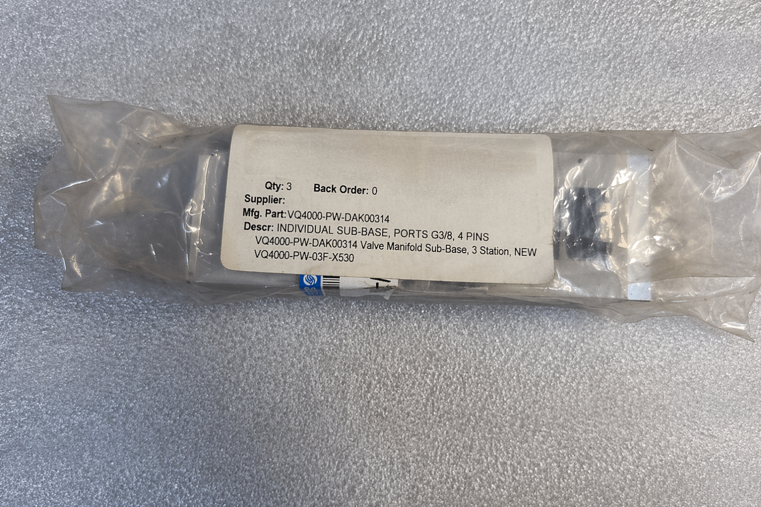 SMC VQ4000-PW-DAK00314 Valve Manifold Sub-Base 3 Station NEW 0