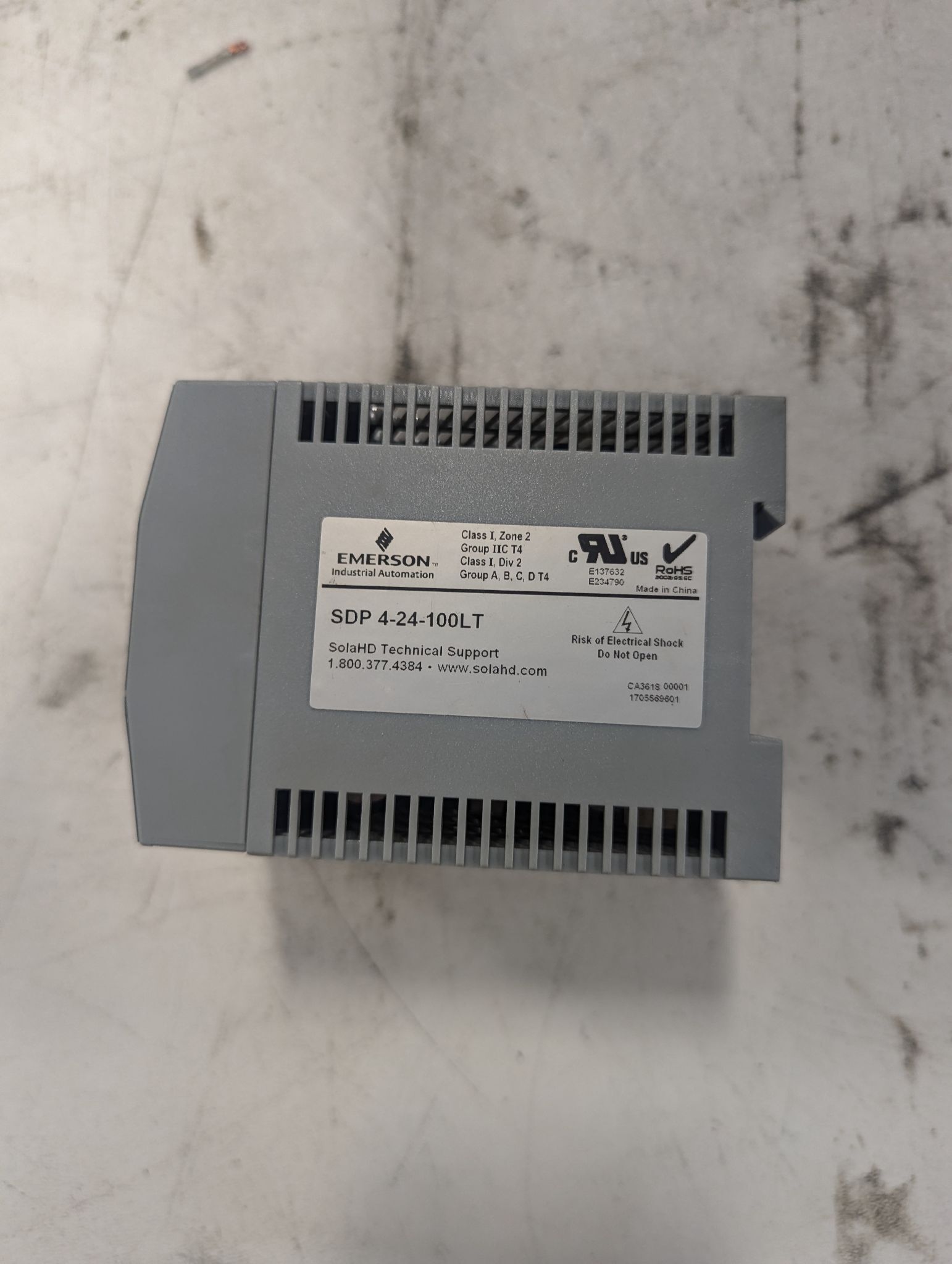SOLA SDP 4-24-100LT 24VDC 3.8A Power Supply USED 1