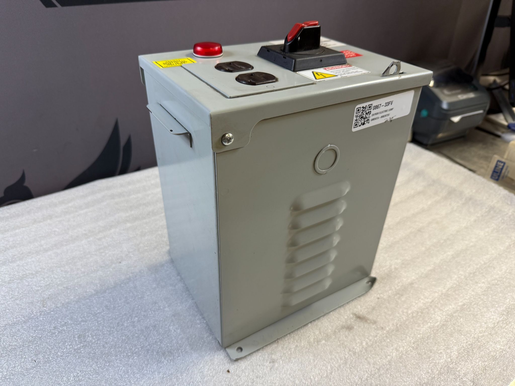 DAYKIN ELECTRIC GMDGTA‑05 480V Transformer Disconnect Switch USED 2