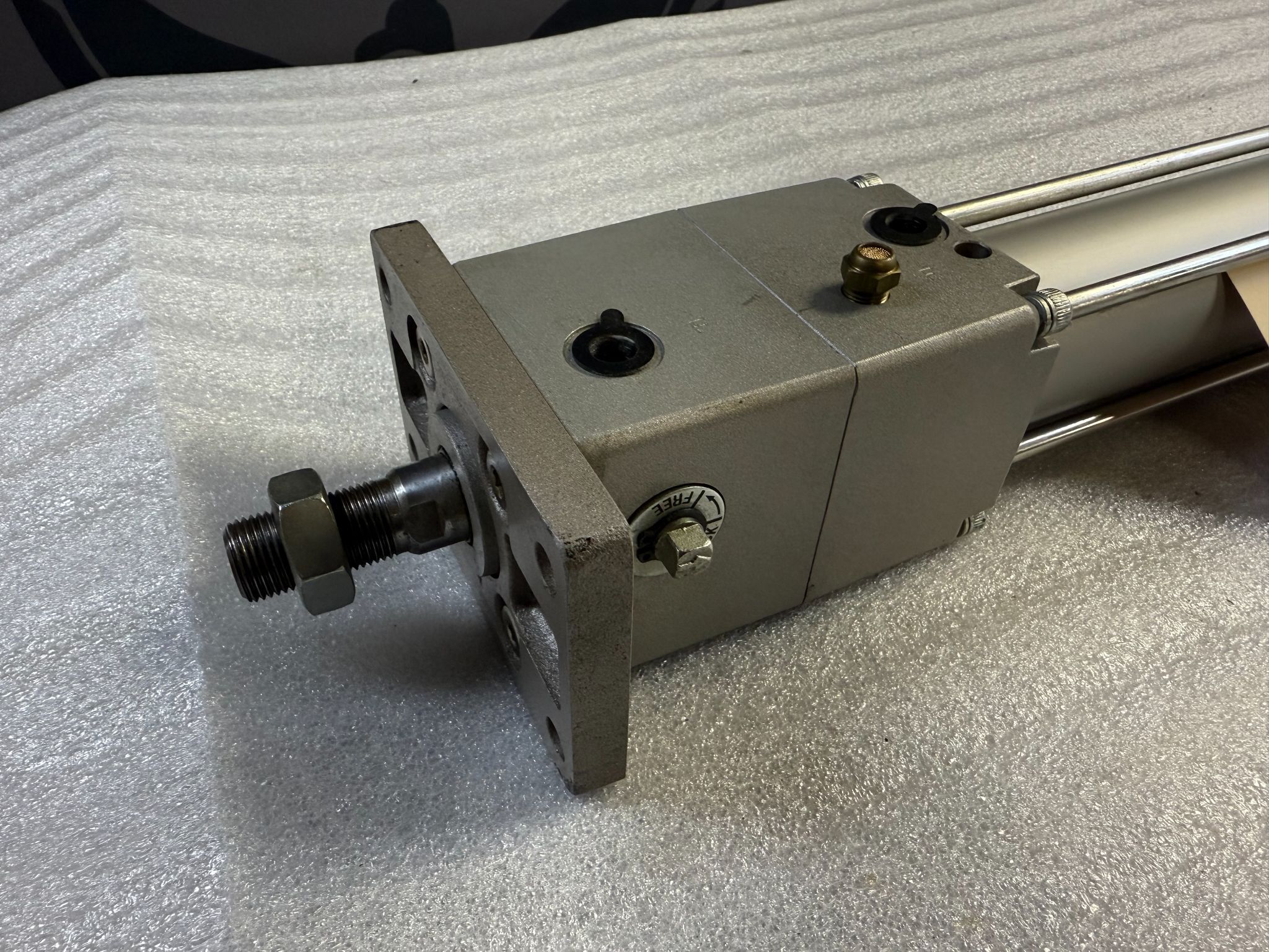 SMC MNBF50TF-600-D Pneumatic Cylinder USED 1