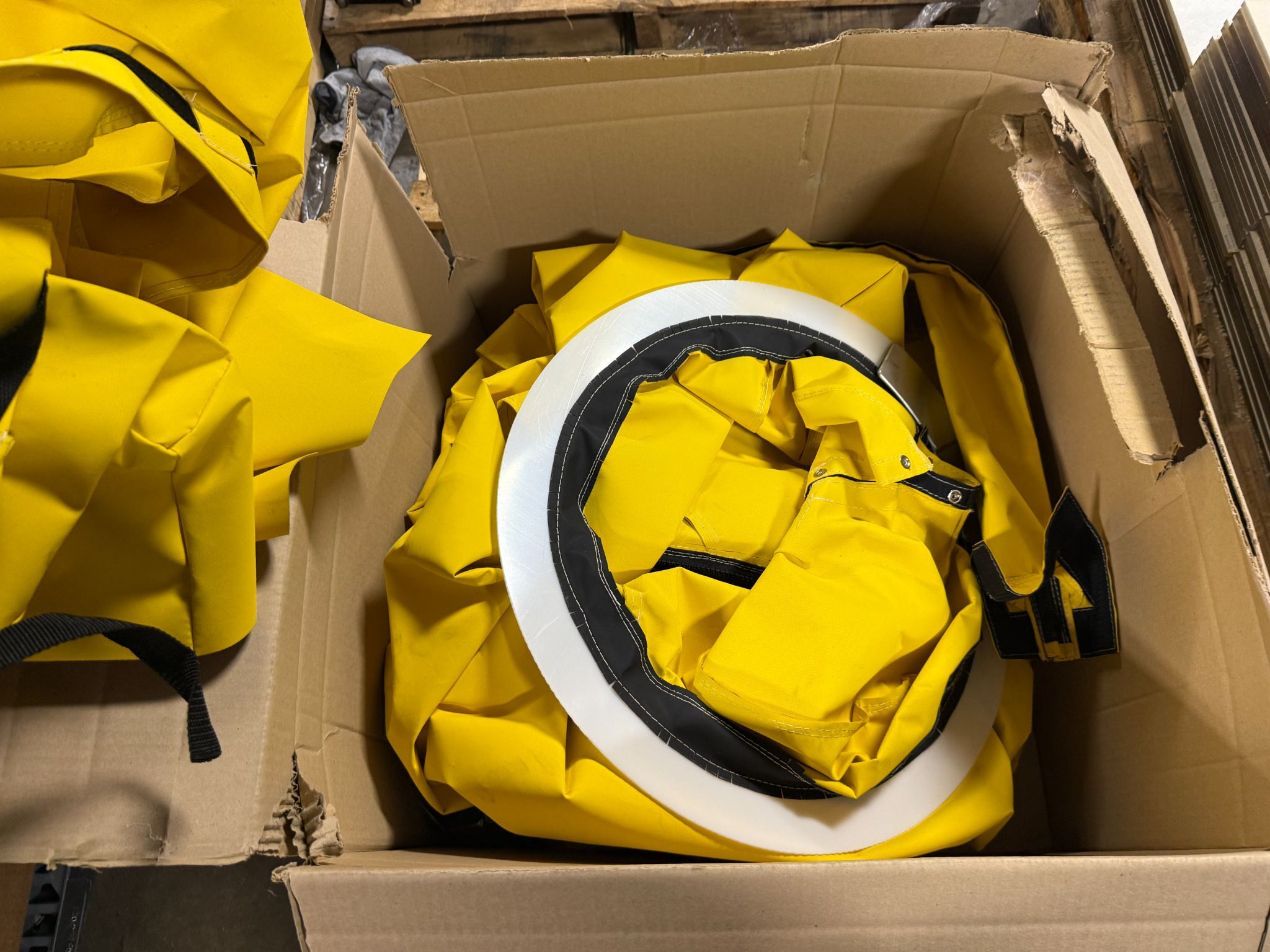 ROBOWORLD CFF1102876 FANUC R-2000iB/165F 4pc Suit NEW 1