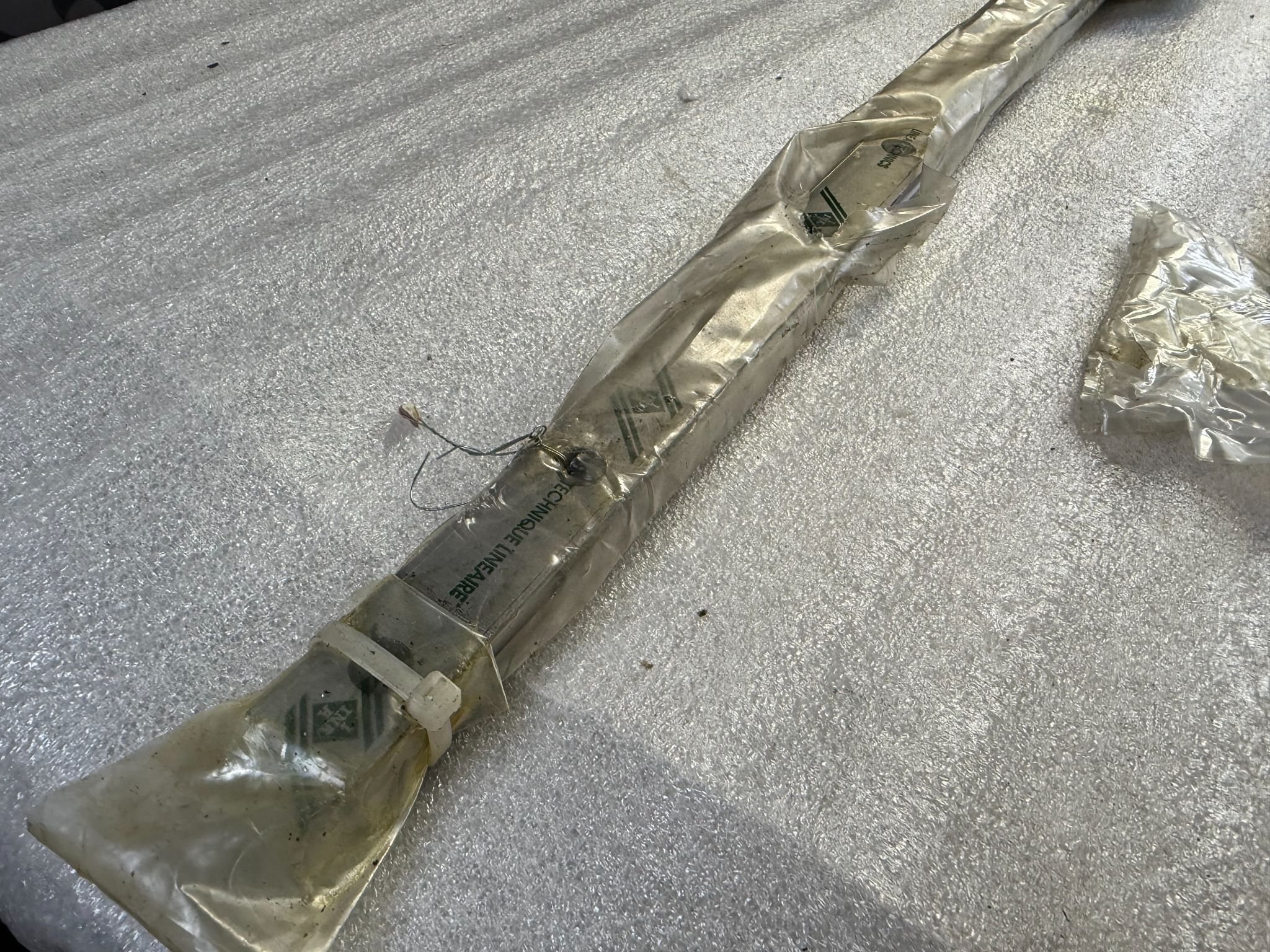 INA 97K02KWE25HG3V1 Linear Guide Rail Assembly NEW 1