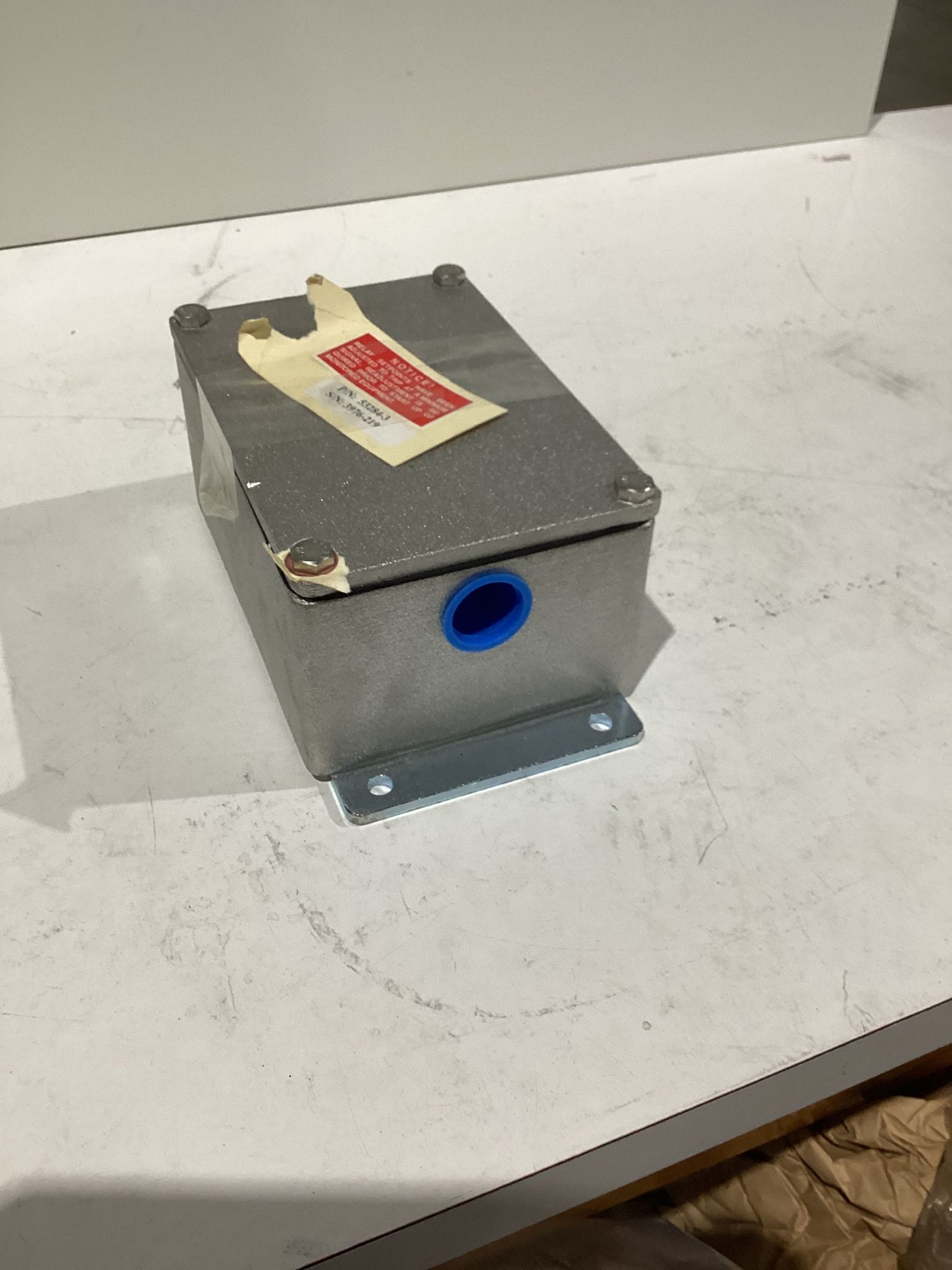 Vitec 53384-3 Electronic Vibration Switch Model 433A USED 1