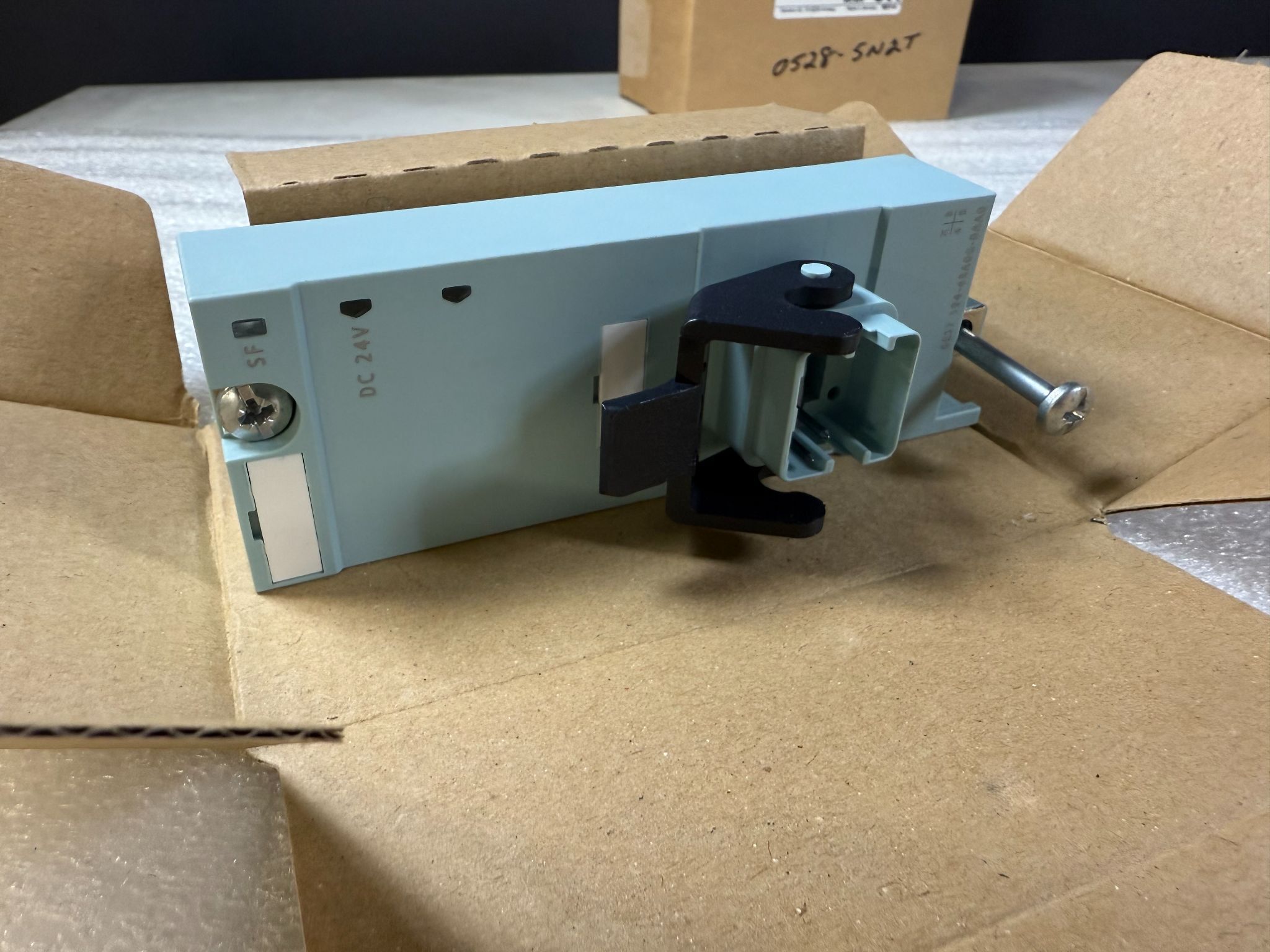 SIEMENS 6ES7194-4BA00-0AA0 SIMATIC Connection Module NEW 2
