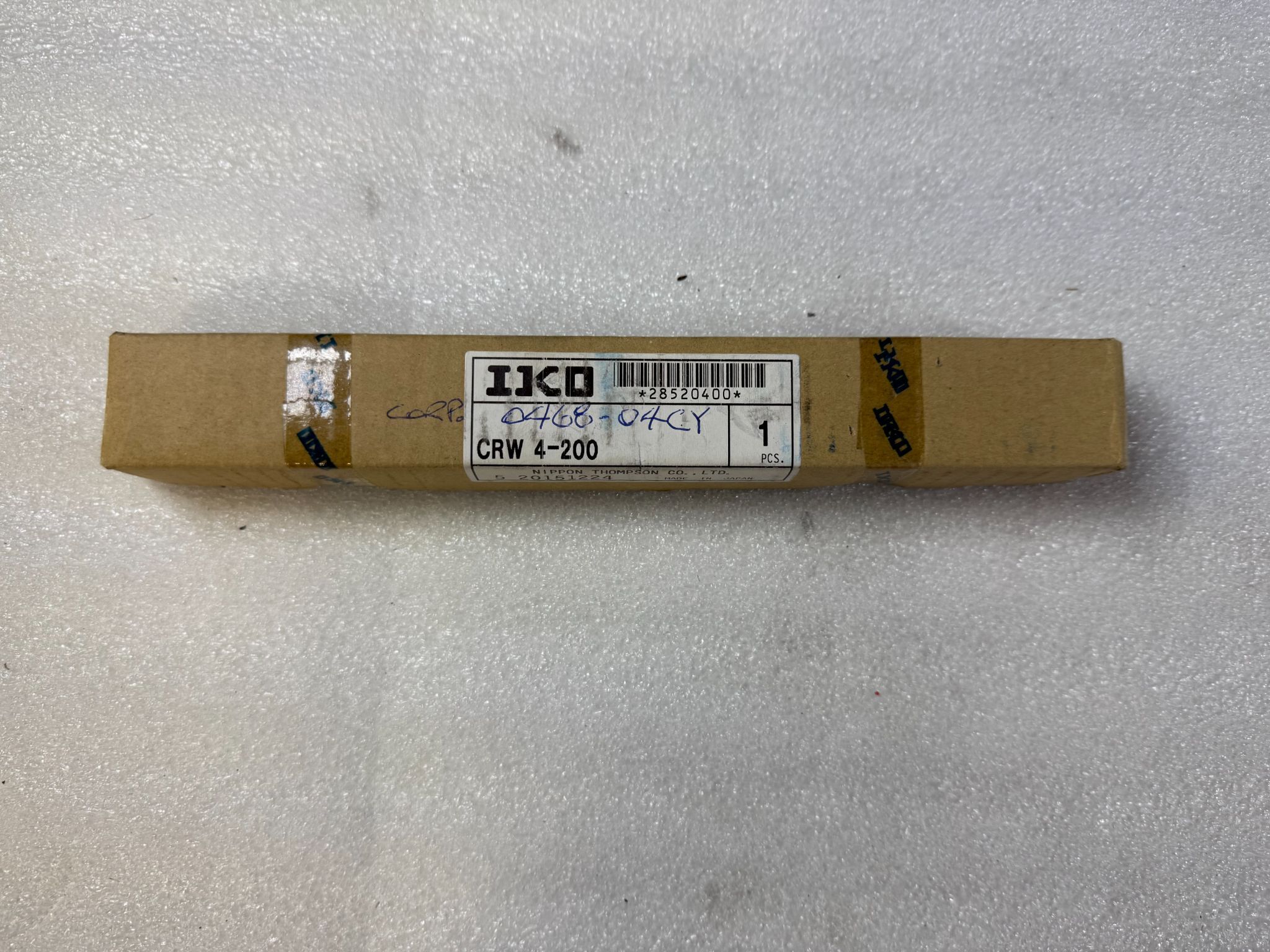 IKO CRW4-200 Crossed Roller Guide Way NEW 0