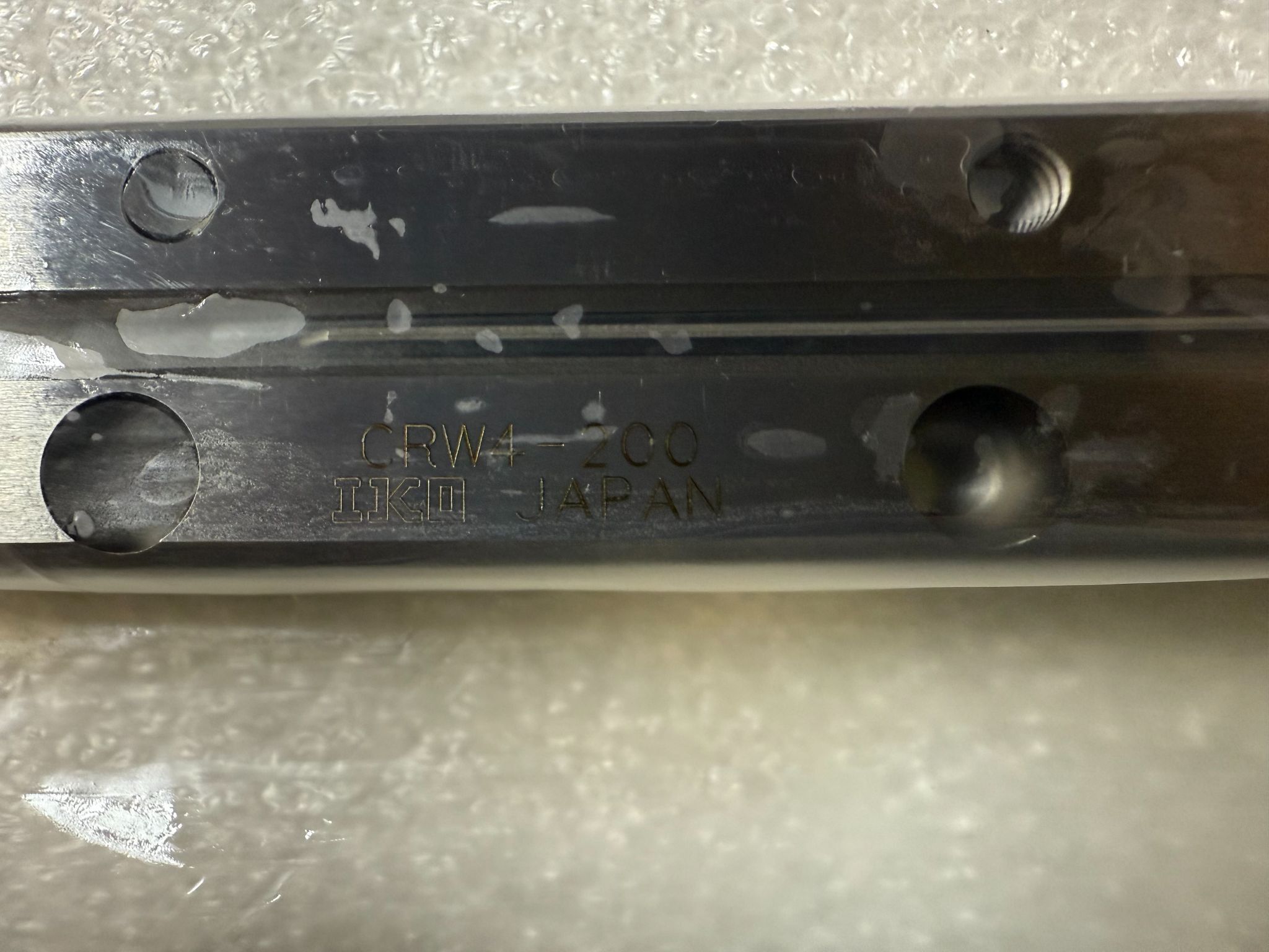 IKO CRW4-200 Crossed Roller Guide Way NEW OPEN BOX 1