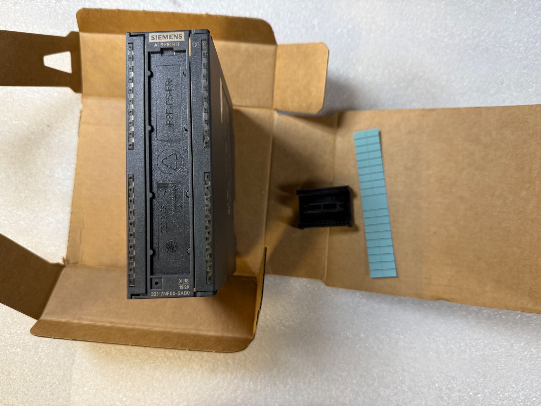 SIEMENS 6ES7331‑7NF00‑0AB0 SIMATIC S7‑300 Analog Input Module NEW 2