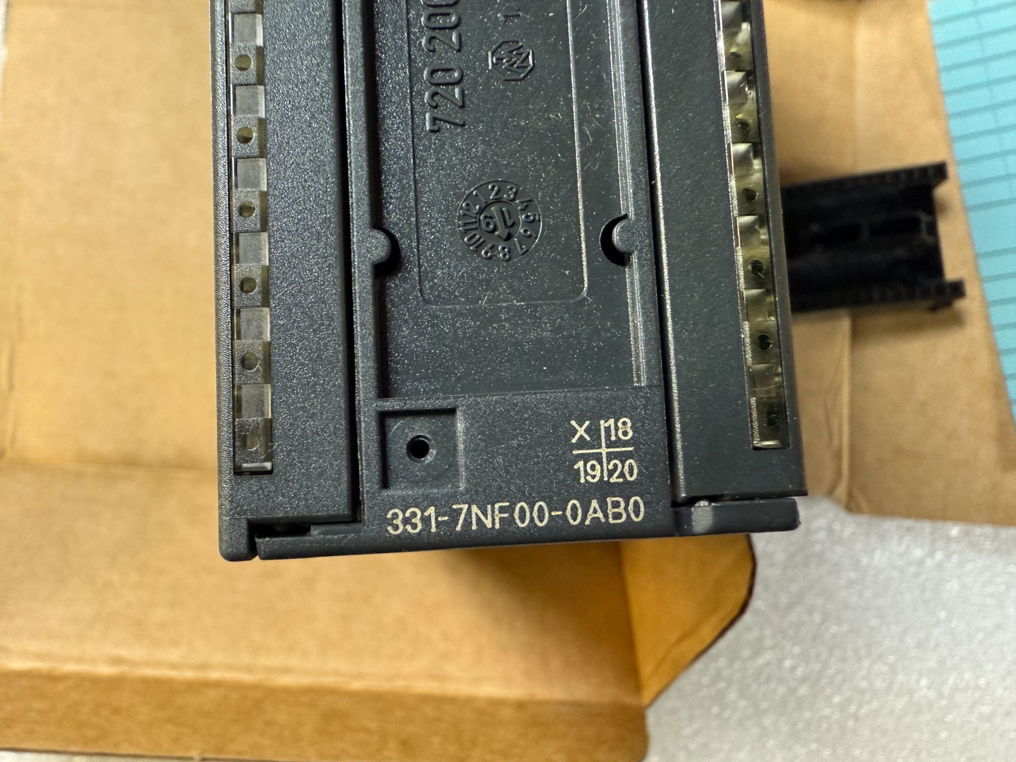 SIEMENS 6ES7331‑7NF00‑0AB0 SIMATIC S7‑300 Analog Input Module NEW 3