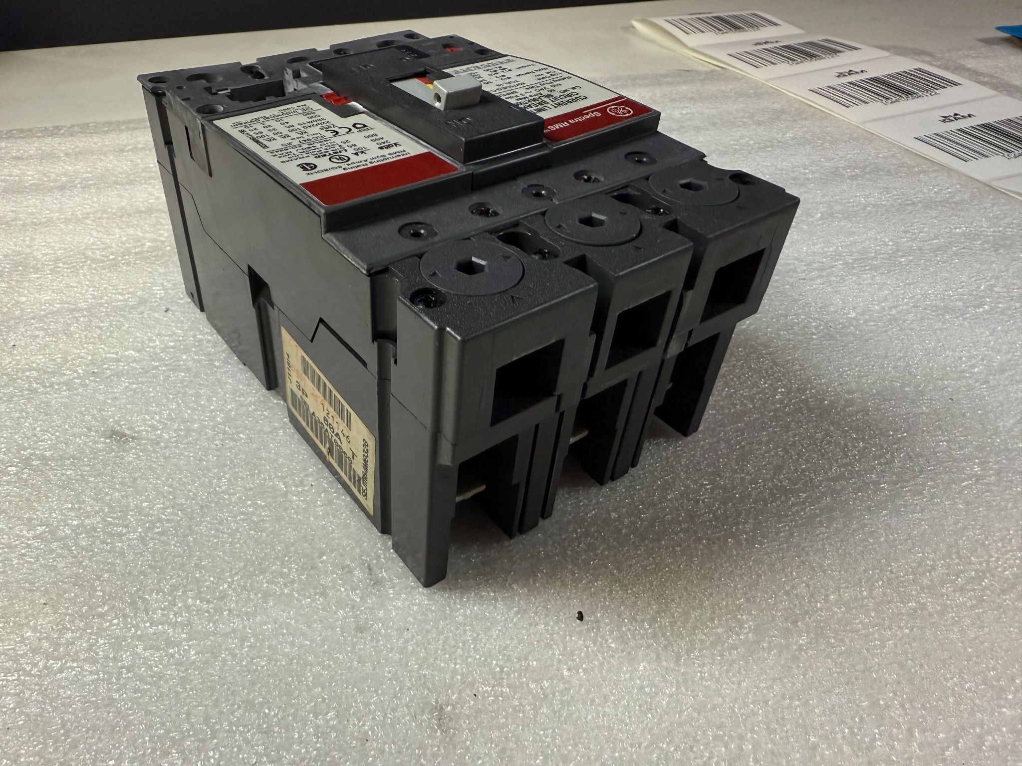 GENERAL ELECTRIC SELA36AT0060 600VAC 60A Current Limiting Circuit Breaker USED 3