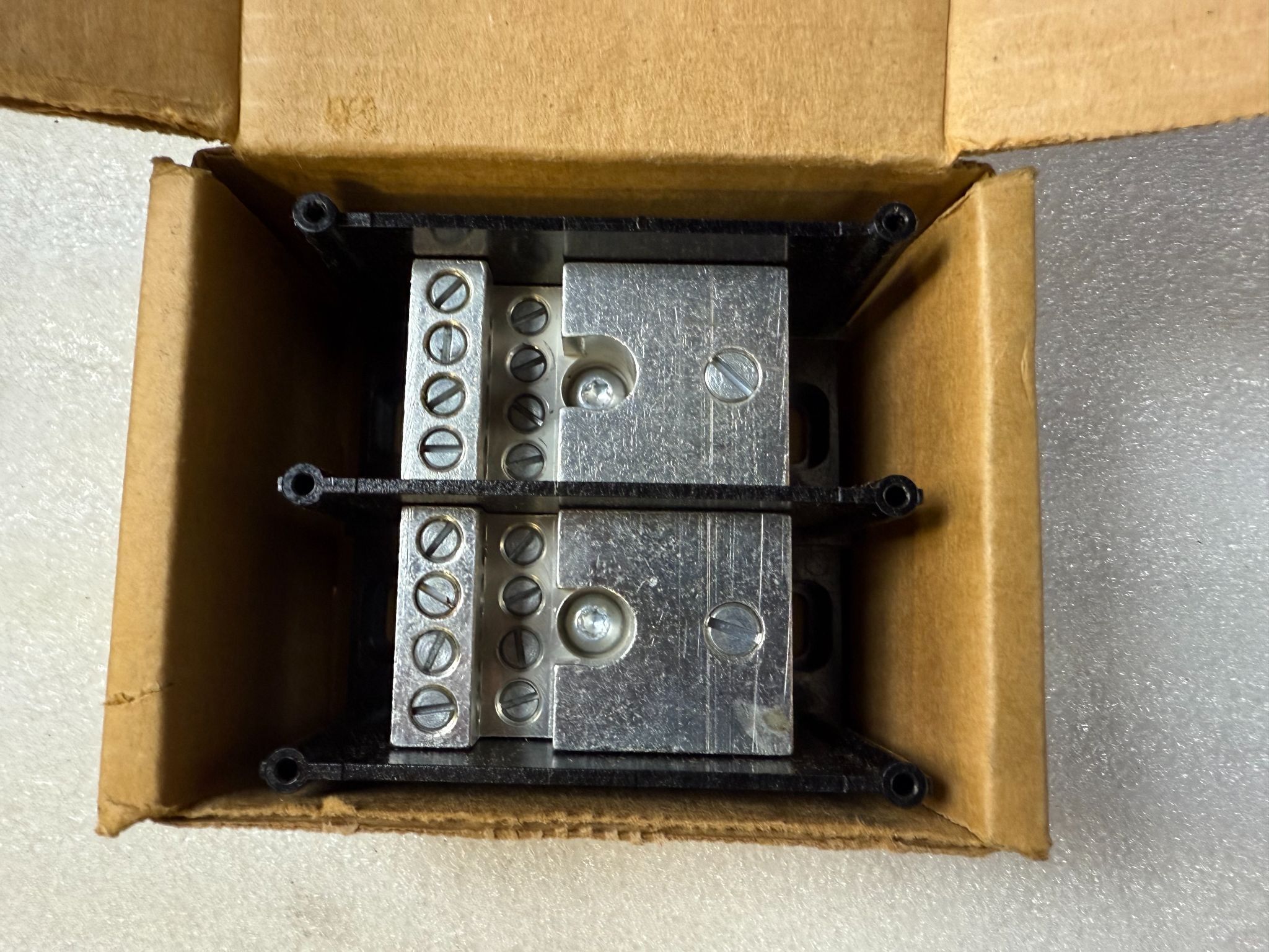 GOULD SHAWMUT 66582 2‑Pole Power Distribution Block NEW 1