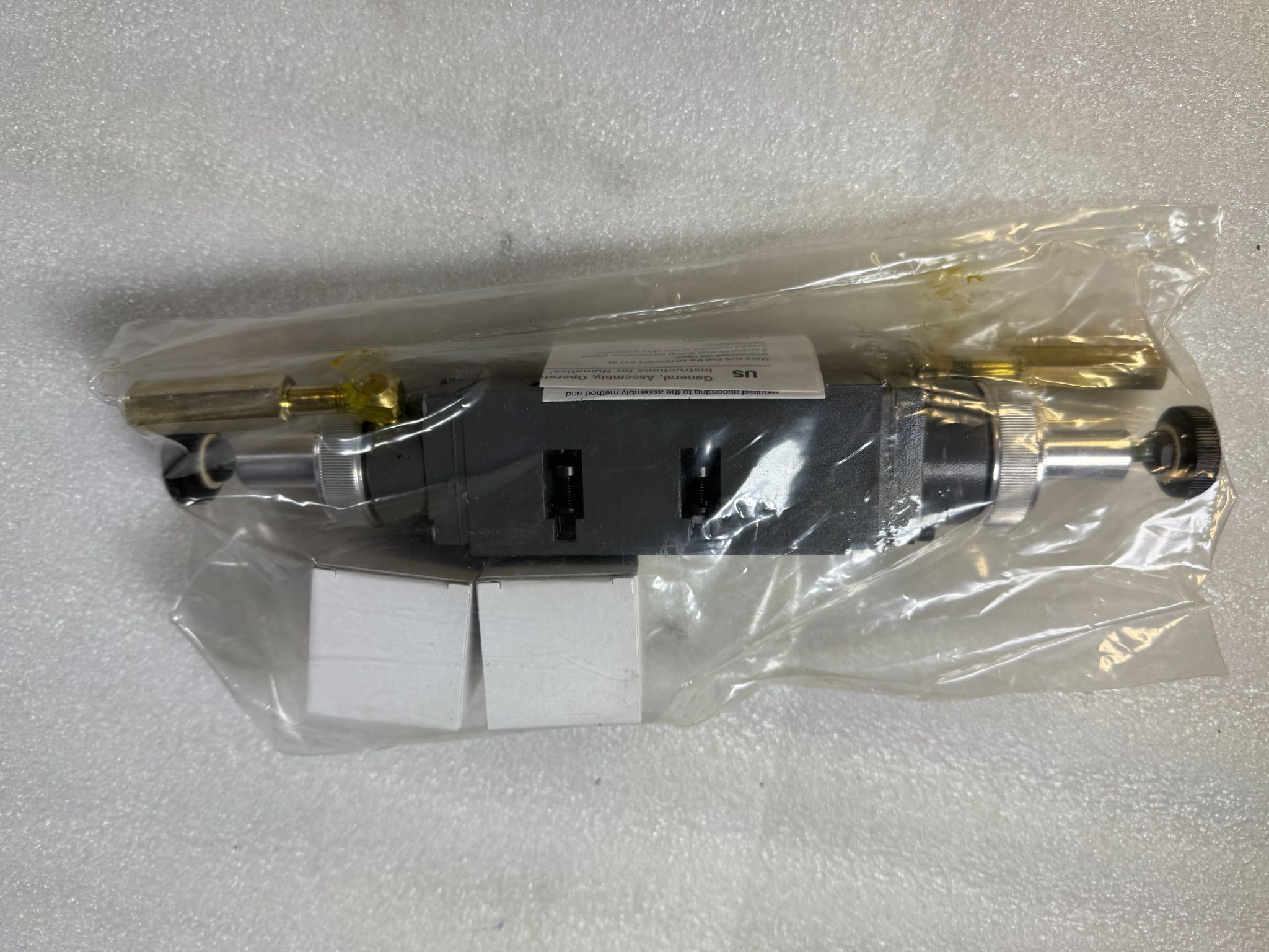 NUMATICS I12RD100JP00000 Pneumatic Regulating Valve NEW 3