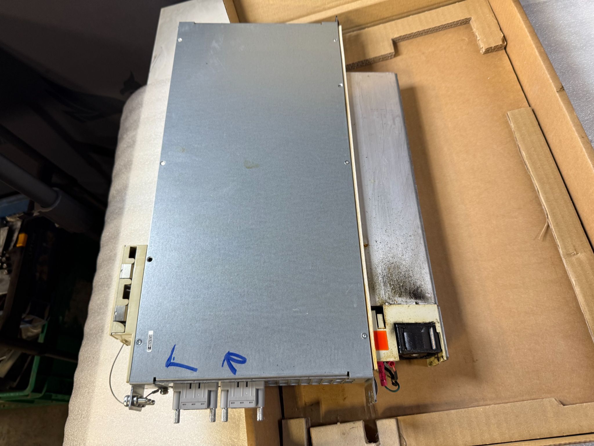 SIEMENS 6SN1124‑1AB00‑0HA2 SIMODRIVE LT‑Module EXT 2x8A USED 4