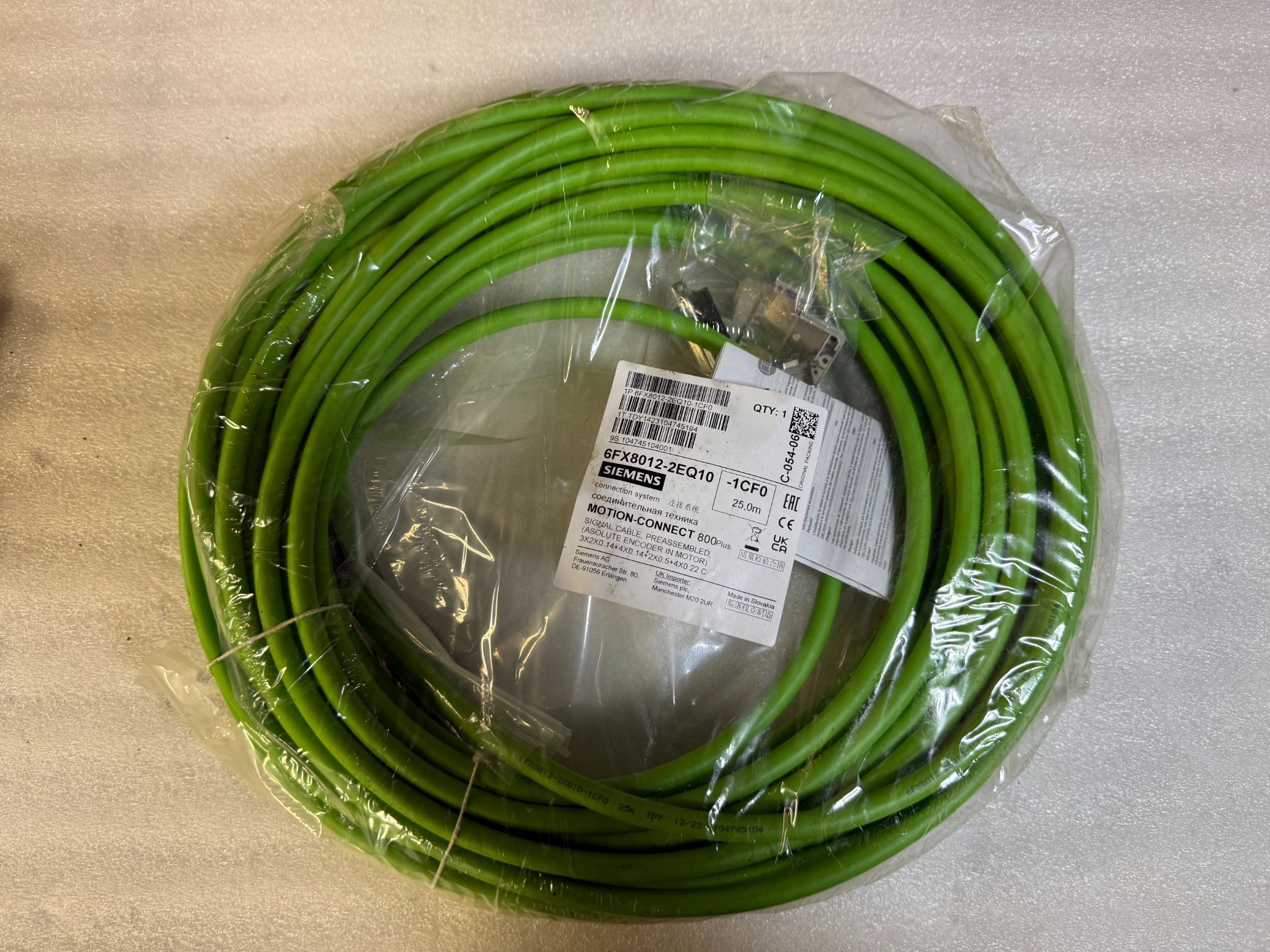 SIEMENS 6FX8012-2EQ10-1CF0 MOTION-CONNECT 800Plus Signal Cable (25m) NEW 0