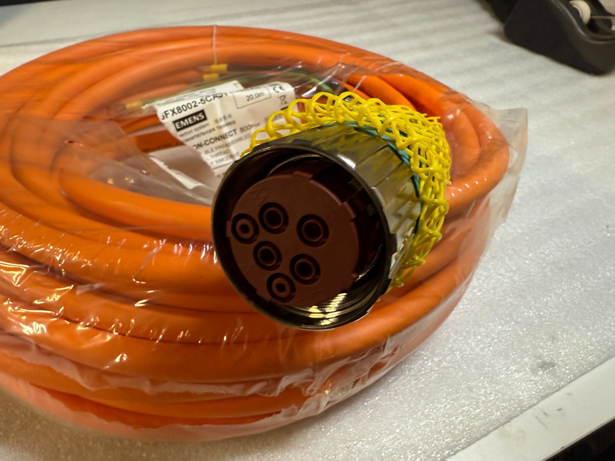 SIEMENS 6FX8002-5CA51-1CA0 MOTION-CONNECT 800Plus Power Cable (20m) NEW 5