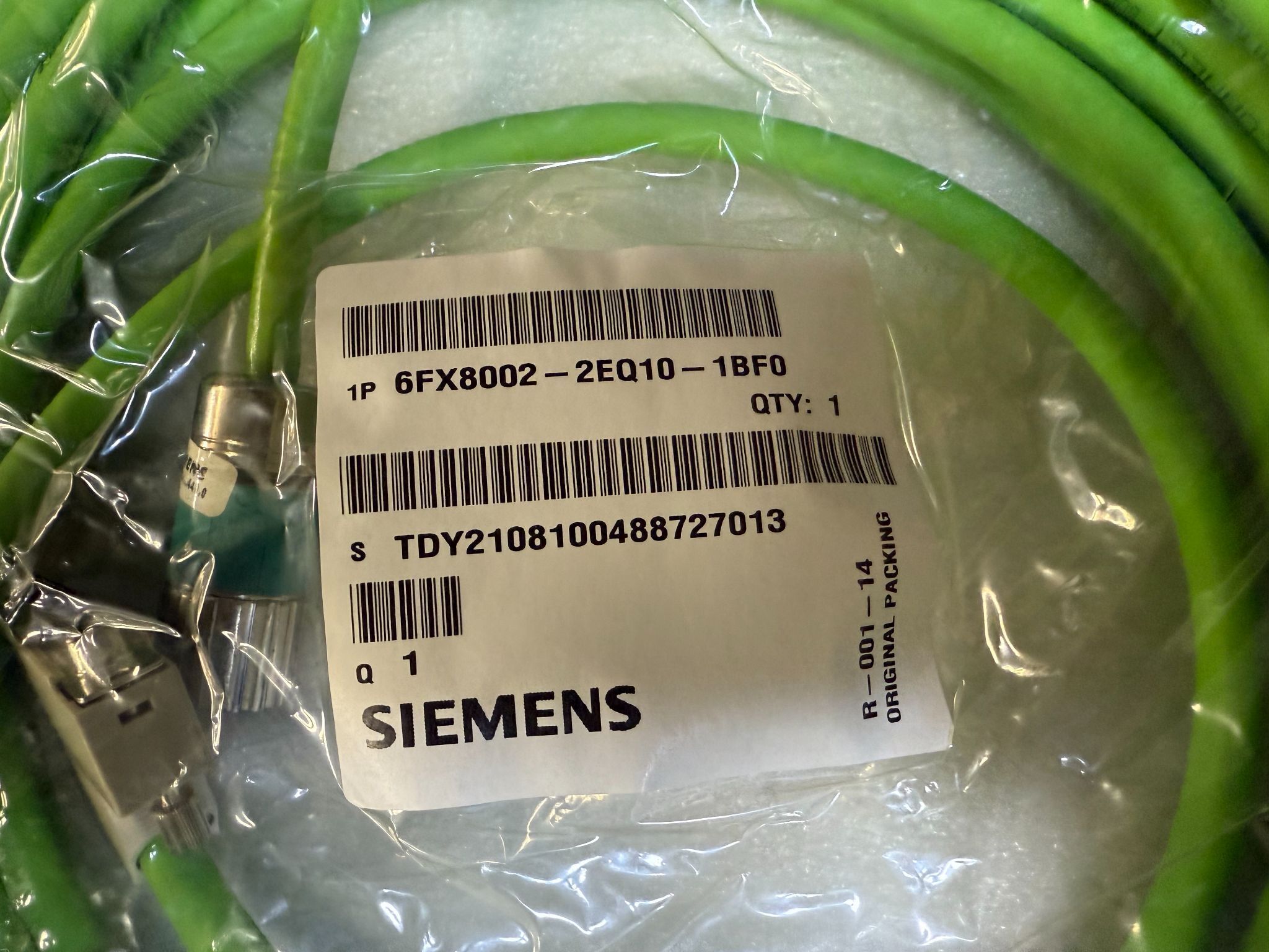 SIEMENS 6FX8002-2EQ10-1BF0 Signal Cable (15m) NEW 1