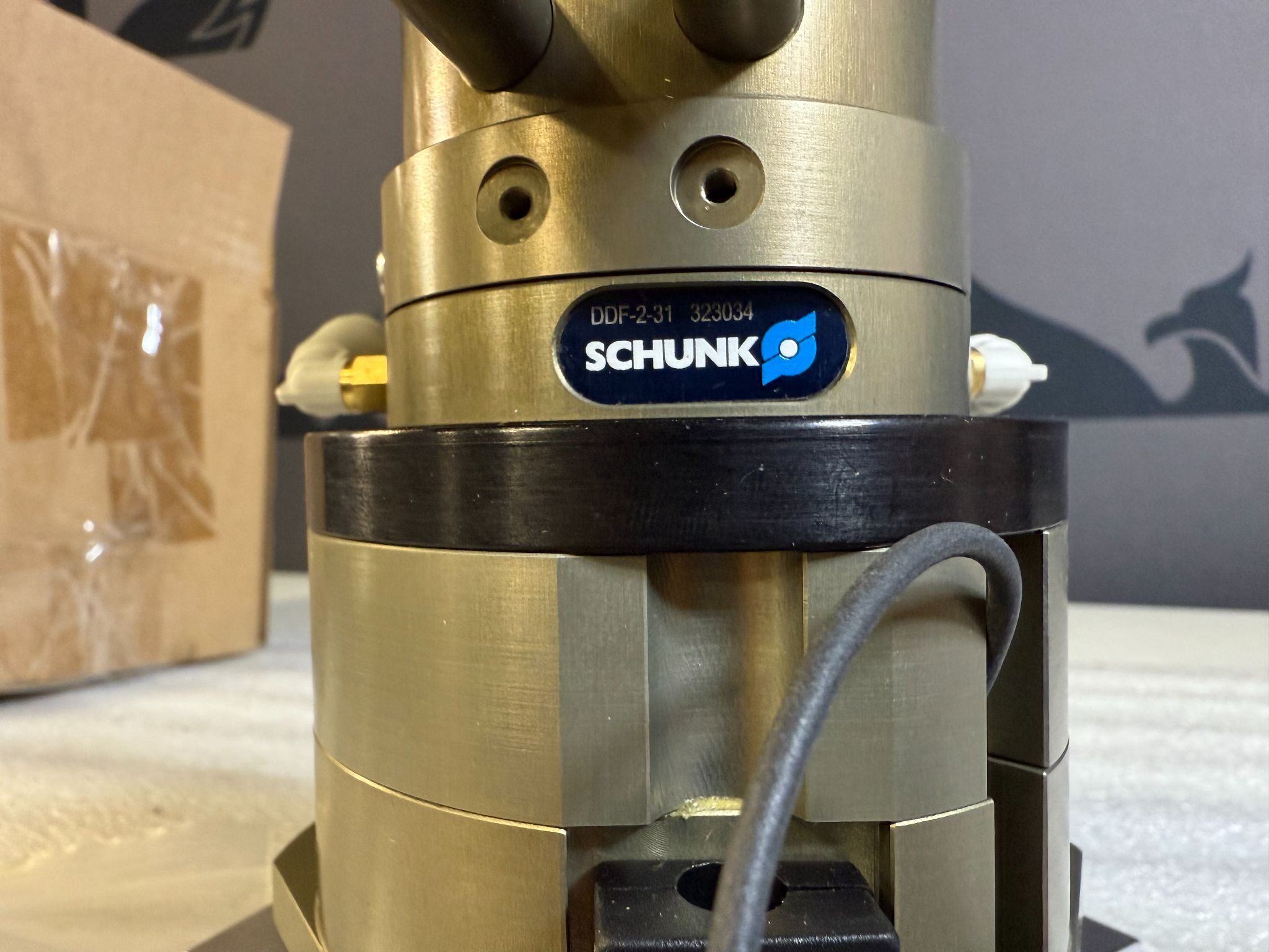 SCHUNK DDF‑2‑31 Rotary Feed‑Through Gripper Assembly USED 2