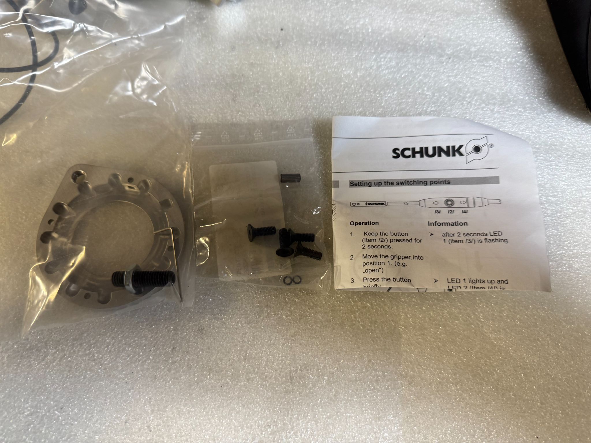 SCHUNK DDF‑2‑31 Rotary Feed‑Through Gripper Assembly USED 6