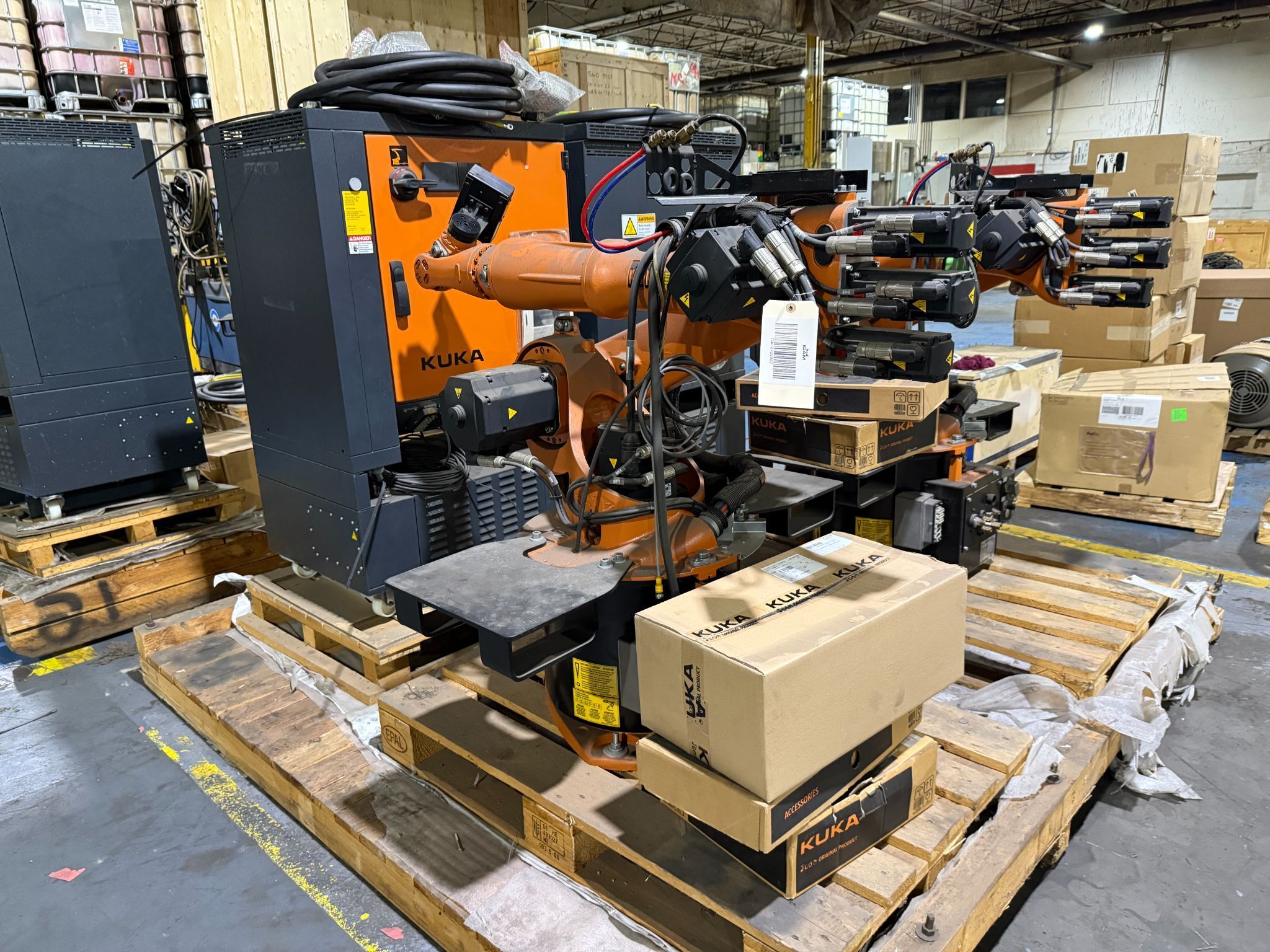 KUKA KR16 L6-2 Robot Complete w/ KR C4 Controls NEW (Missing Pendant) 0