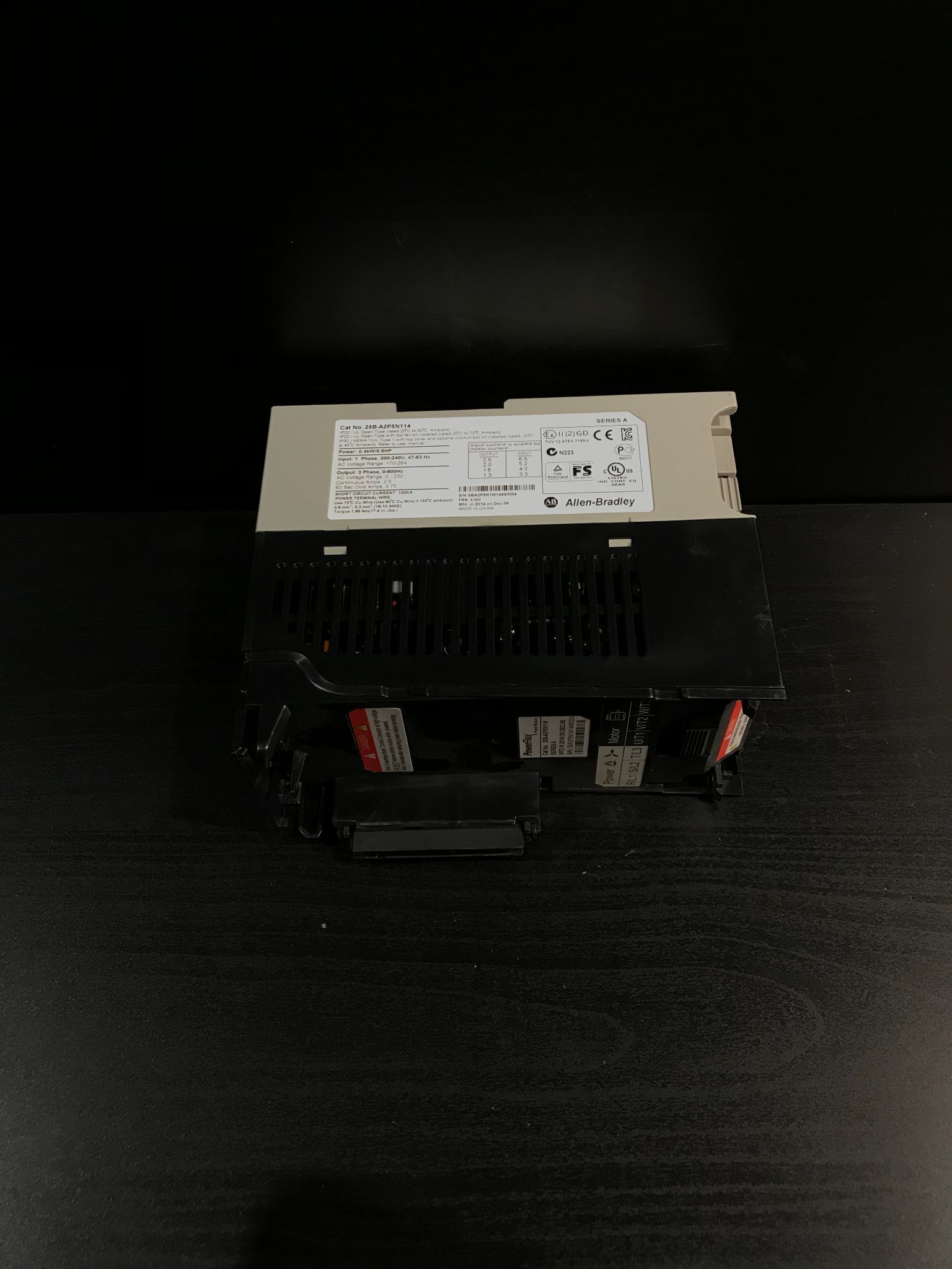ALLEN BRADLEY 25B-A2P5N114 PowerFlex 525 AC Drive 240V 0.5HP USED - FOR PARTS ONLY 3