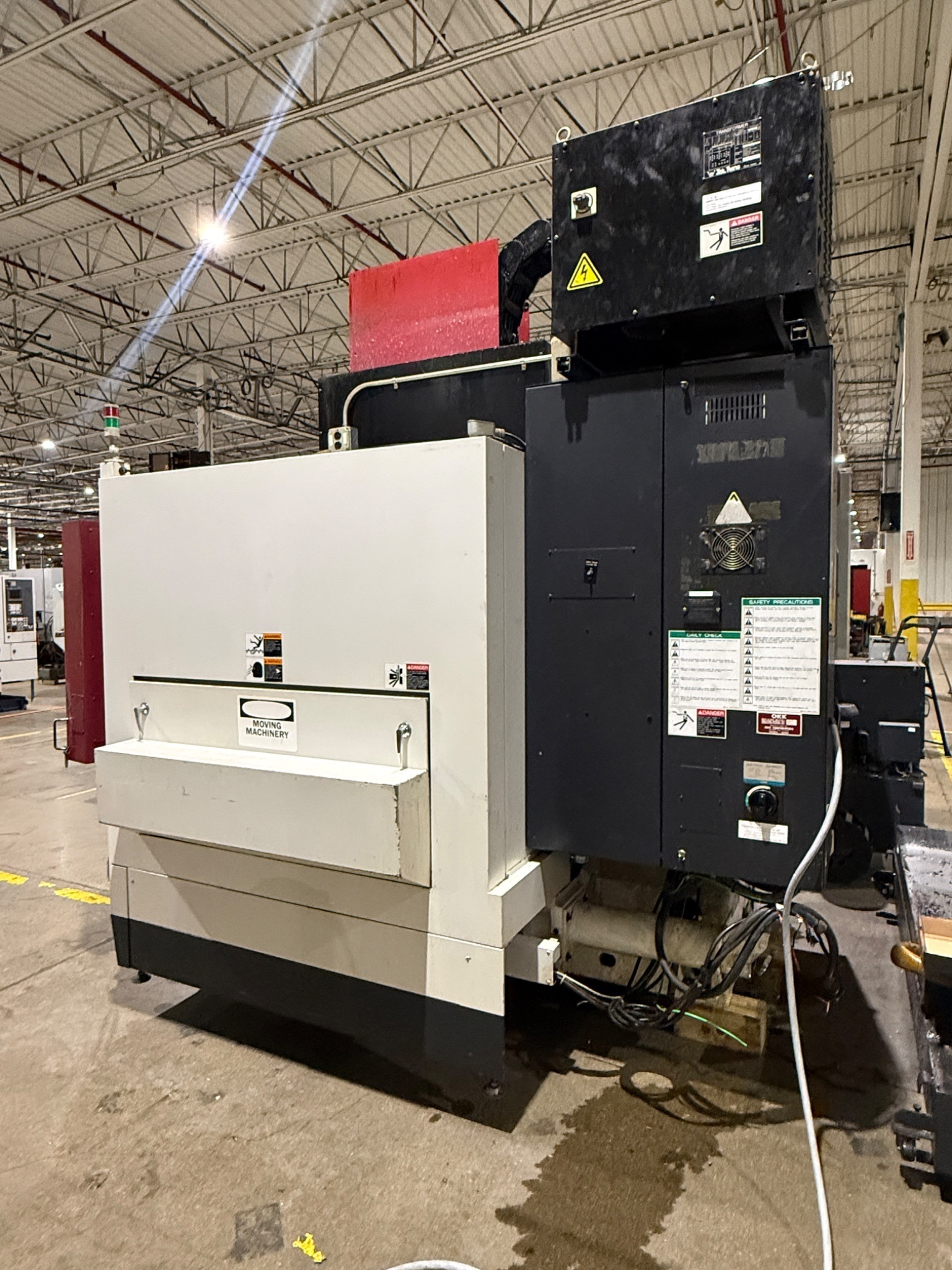 OKK VM5 CNC Machines 3