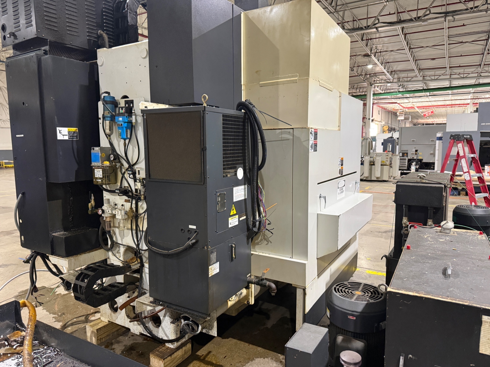 OKK VM5 CNC Machines 7