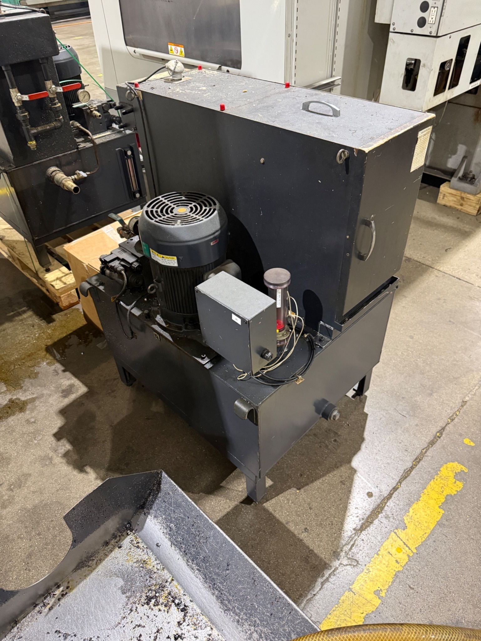 OKK VM5 CNC Machines 8