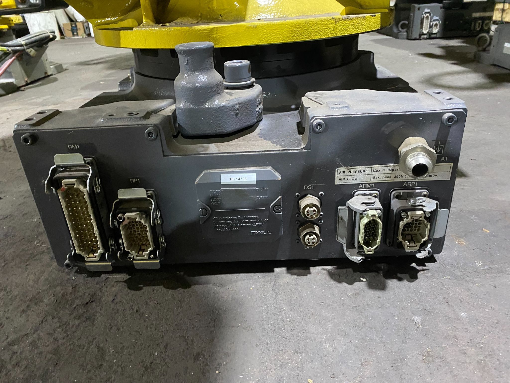 FANUC - R-2000iB/210F Robot USED 3