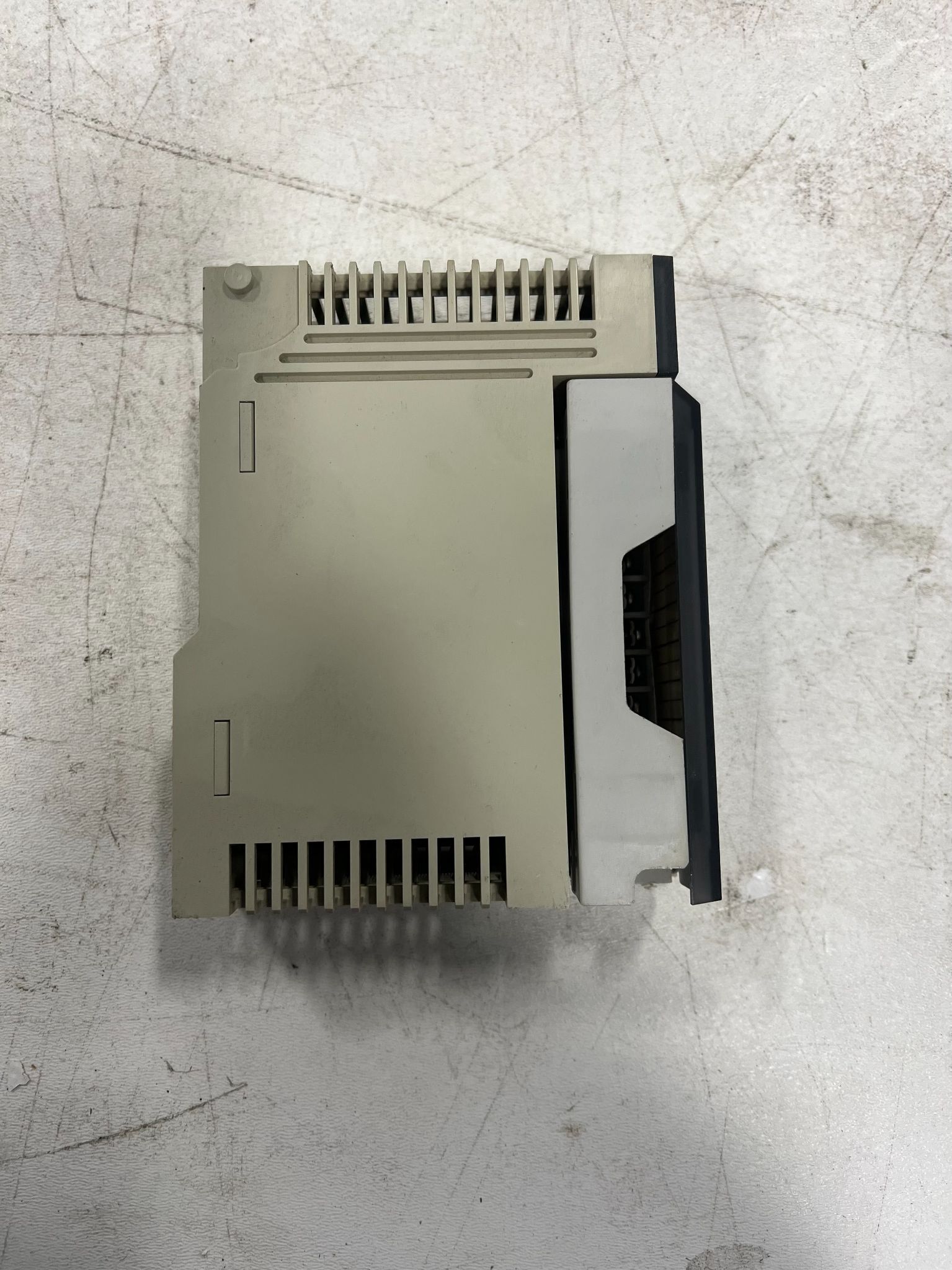 YASKAWA JAMSC-120DD034310 MEMOCON GL120 Digital Output Module USED 2