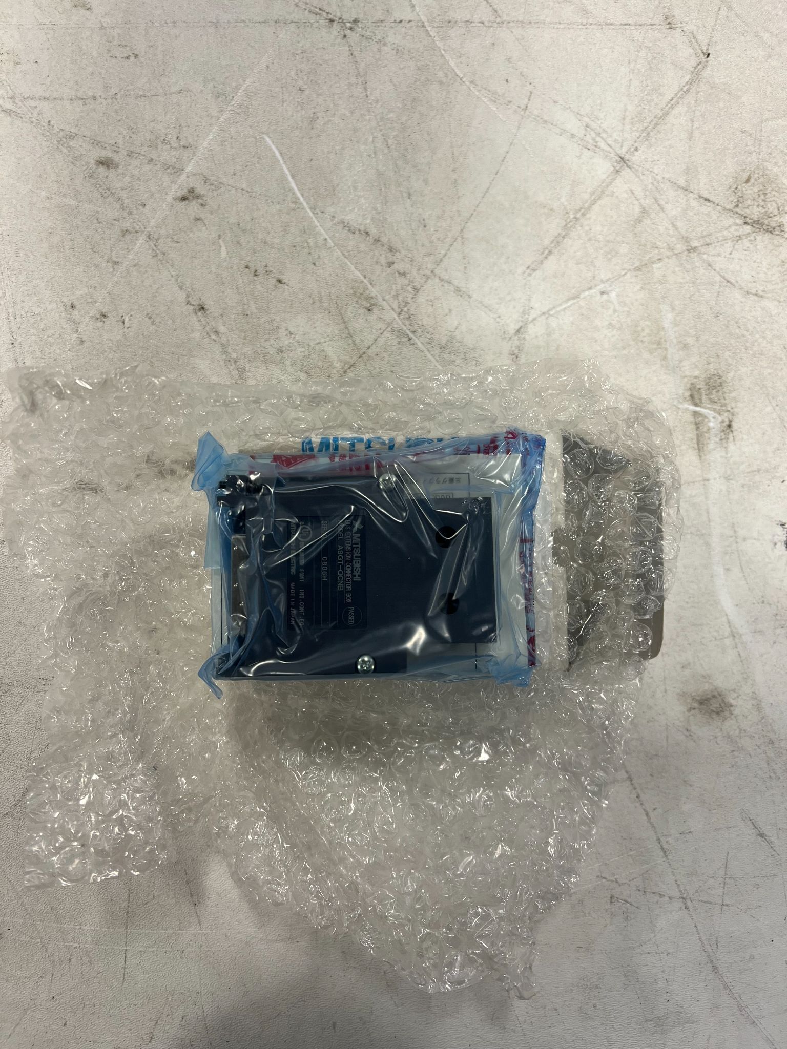 MITSUBISHI A9GT-QCNB Bus Extension Connector Box NEW 2