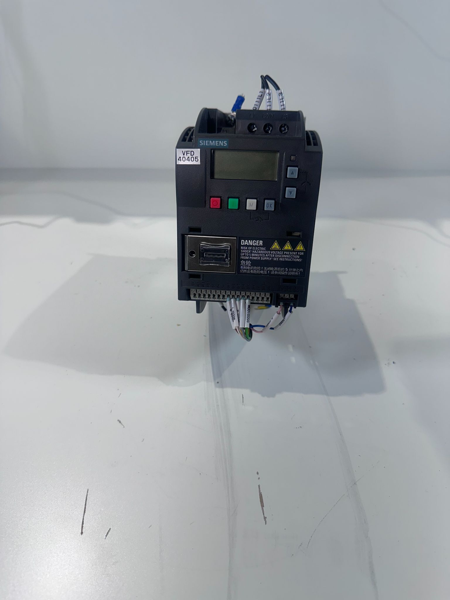 SIEMENS 6SL3210-5BE13-7CV0 SINAMICS V20 Variable Frequency Drive USED 0