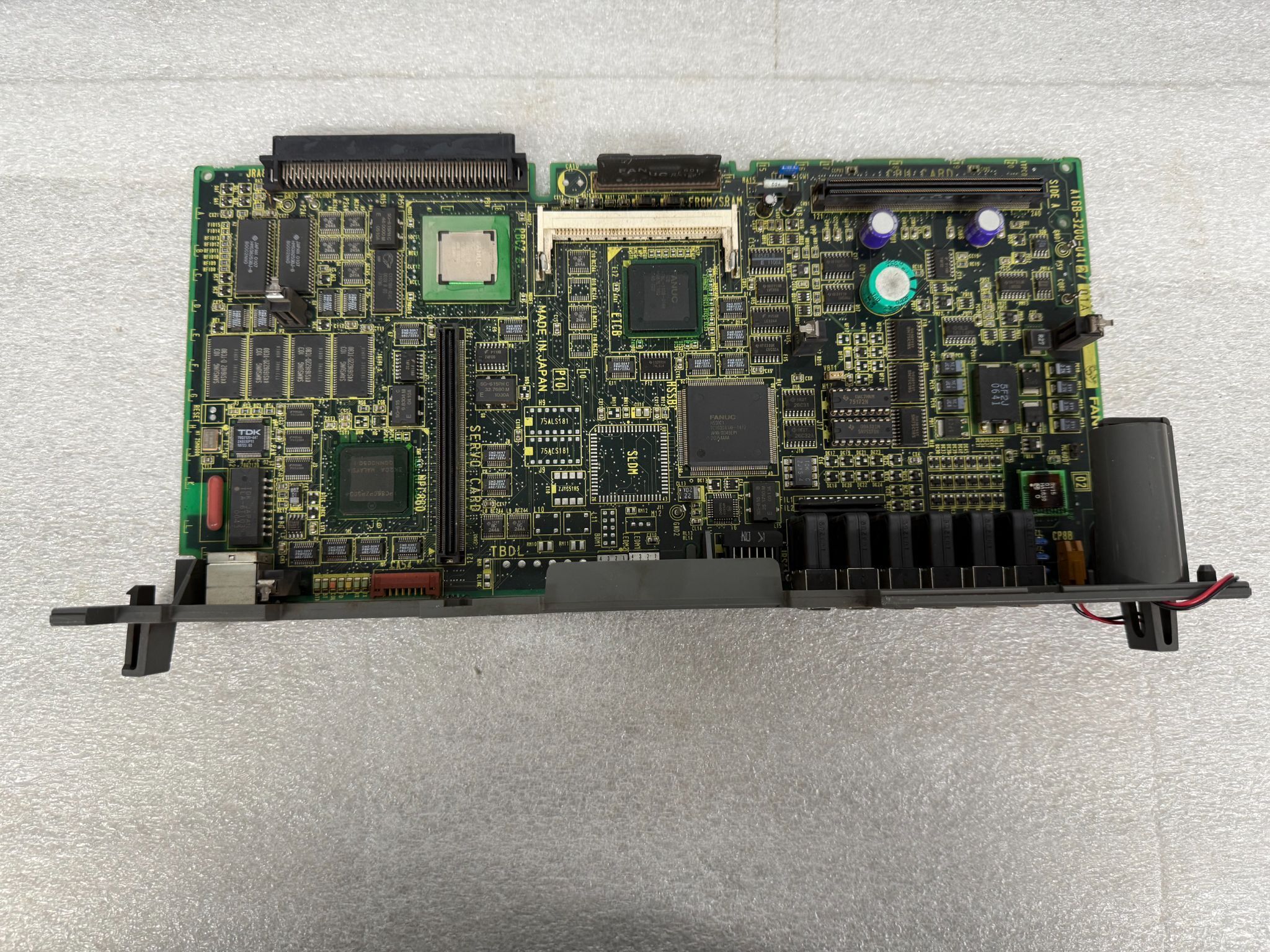 FANUC A16B-3200-0412 /01A PCB - R-J3iB Main CPU USED 0