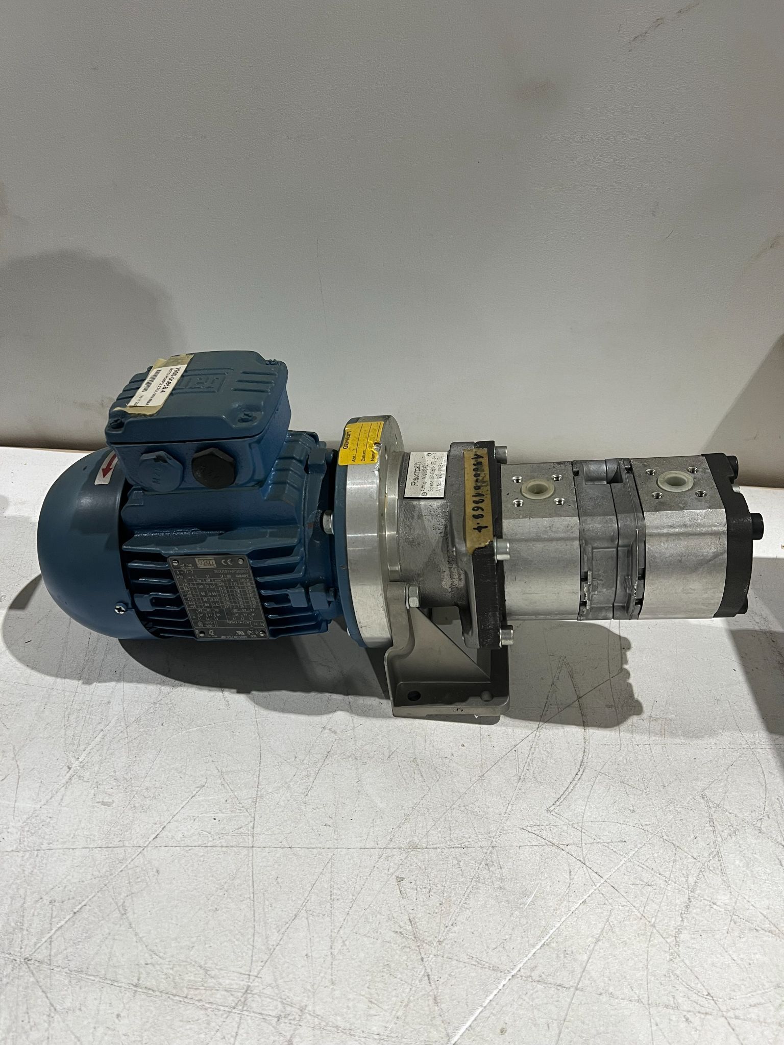 WEG 1900-01868.4 Gearmotor Assembly with Hydraulic Pump USED 2