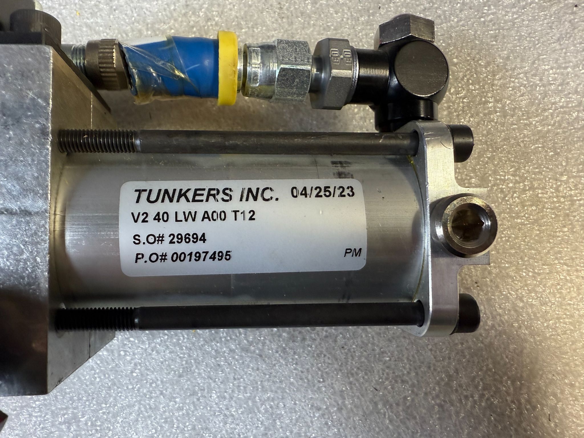 TUNKERS V2 40 LW A00 T12 Pneumatic Clamp 5–135° USED 1