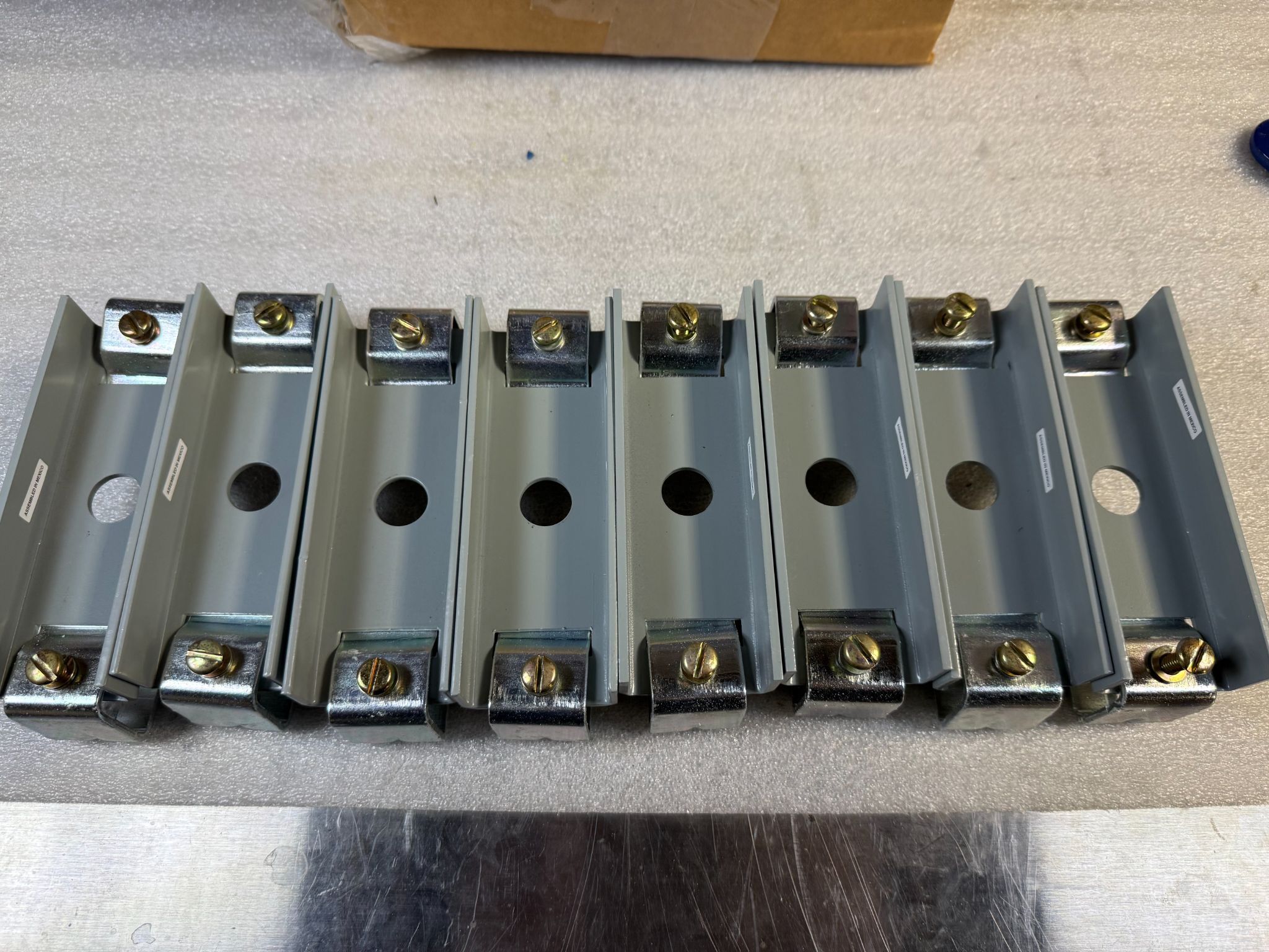 EATON BVD0301G21 Hanger Assembly NEW NO BOX (LOT OF 10) 0