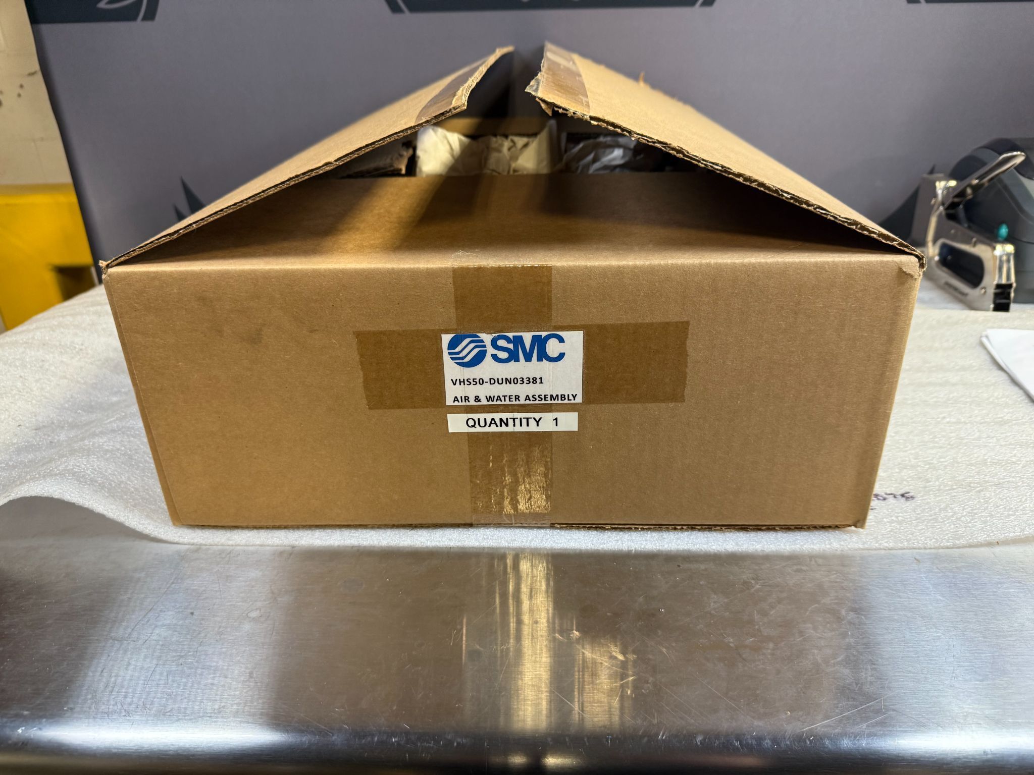 SMC VHS50-DUN03381 Air & Water Supply Assembly NEW 4