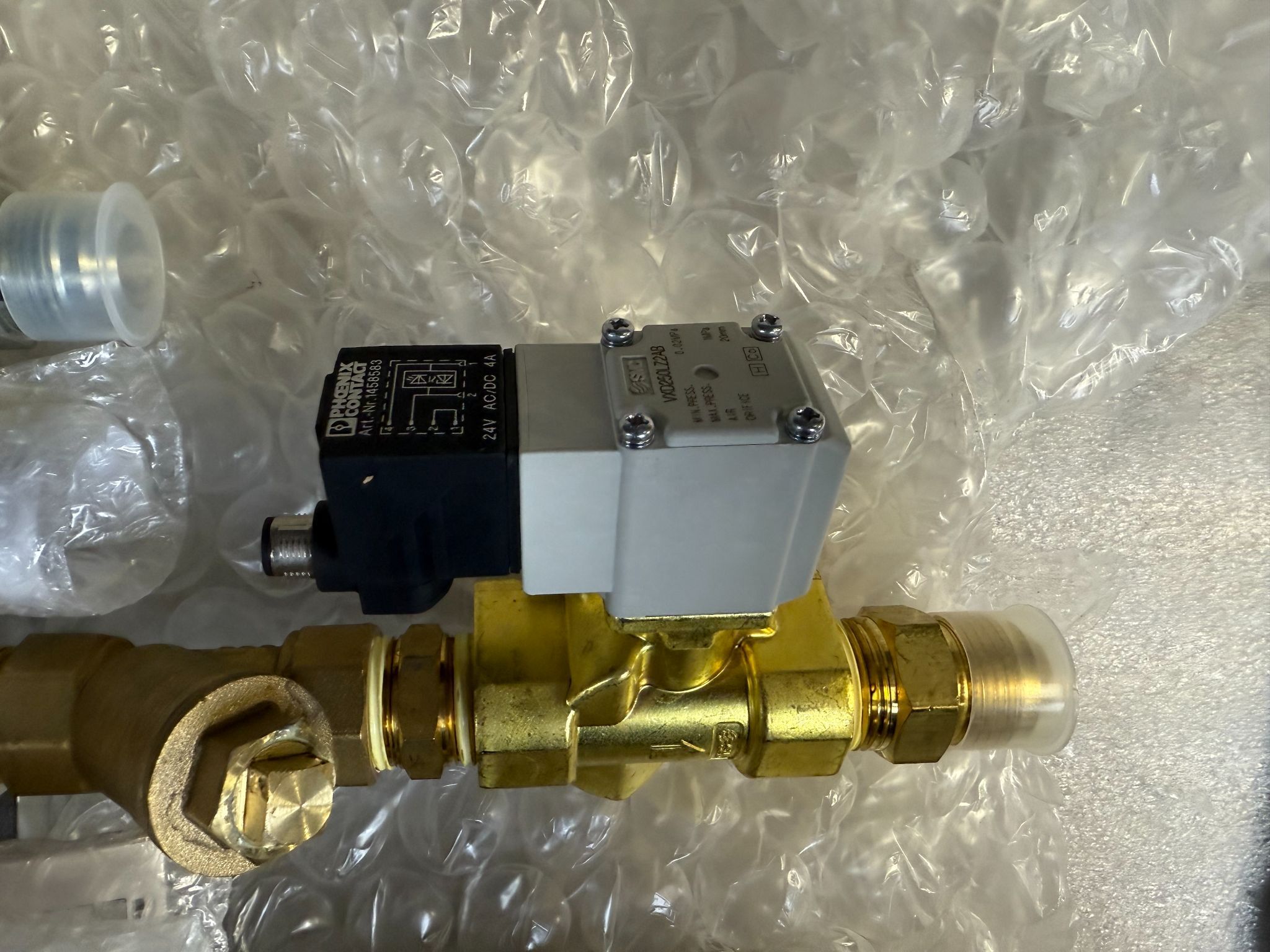 SMC VHS50-DUN03381 Air & Water Supply Assembly NEW 3