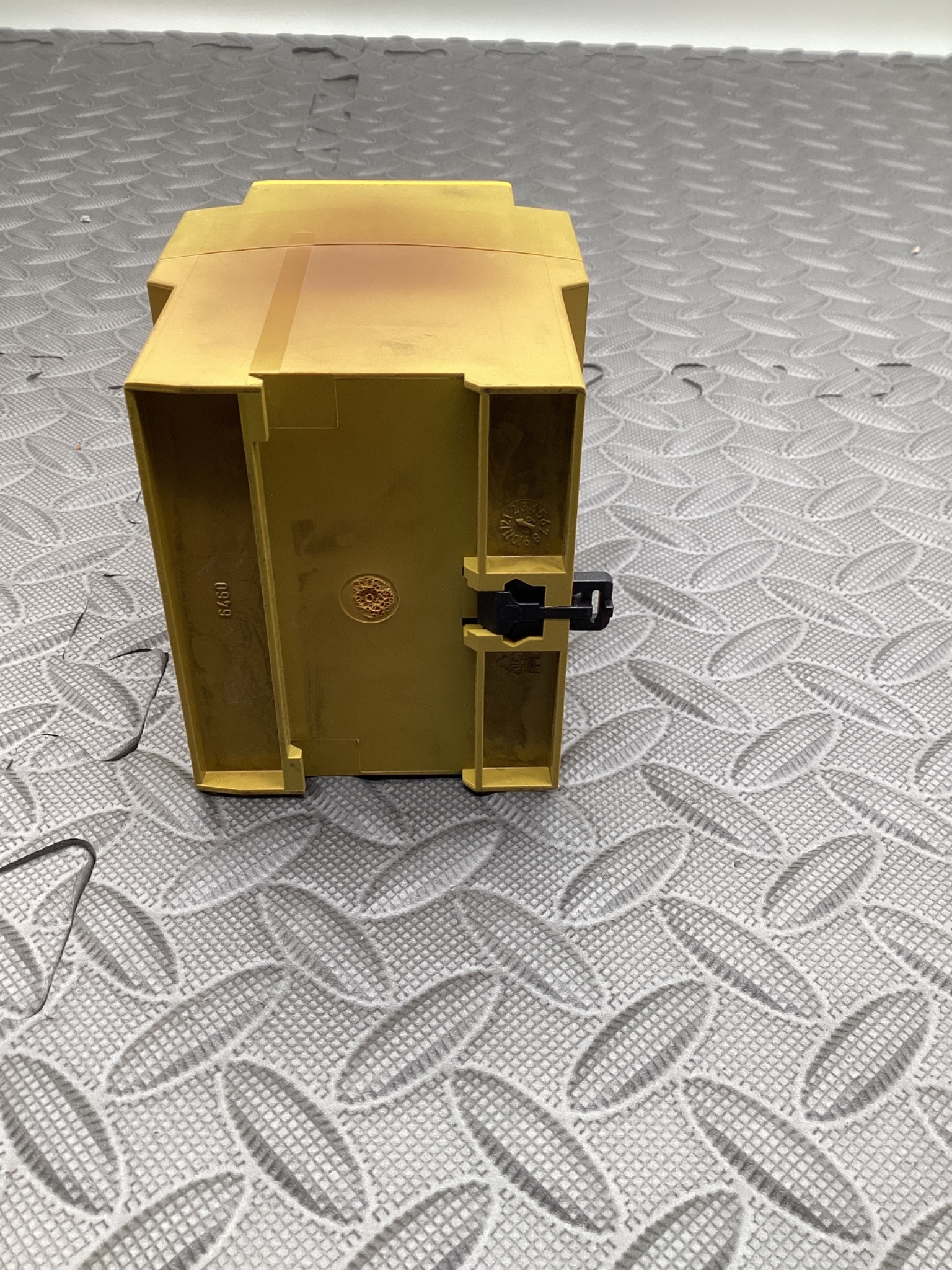 PILZ 774080 PNOZ 11 Safety Relay 24VAC/DC 7NO 1NC USED 5