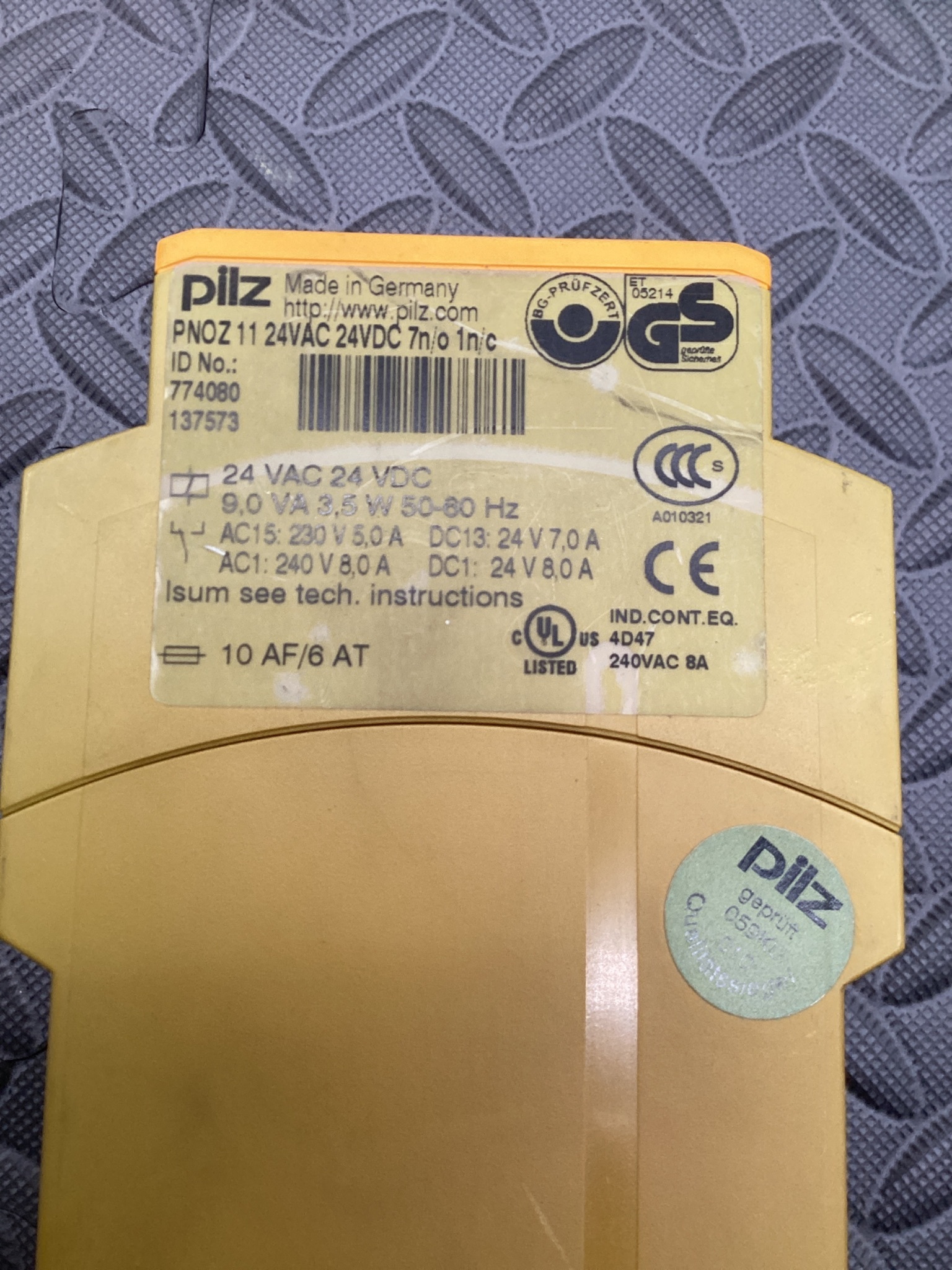 PILZ 774080 PNOZ 11 Safety Relay 24VAC/DC 7NO 1NC USED 6