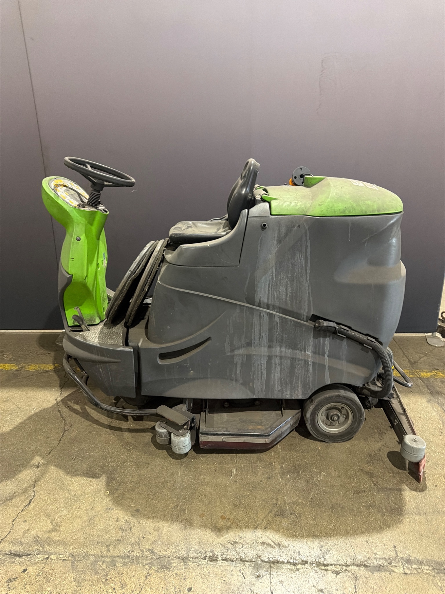 IPC CT230 Ride-On Floor Scrubber USED 0