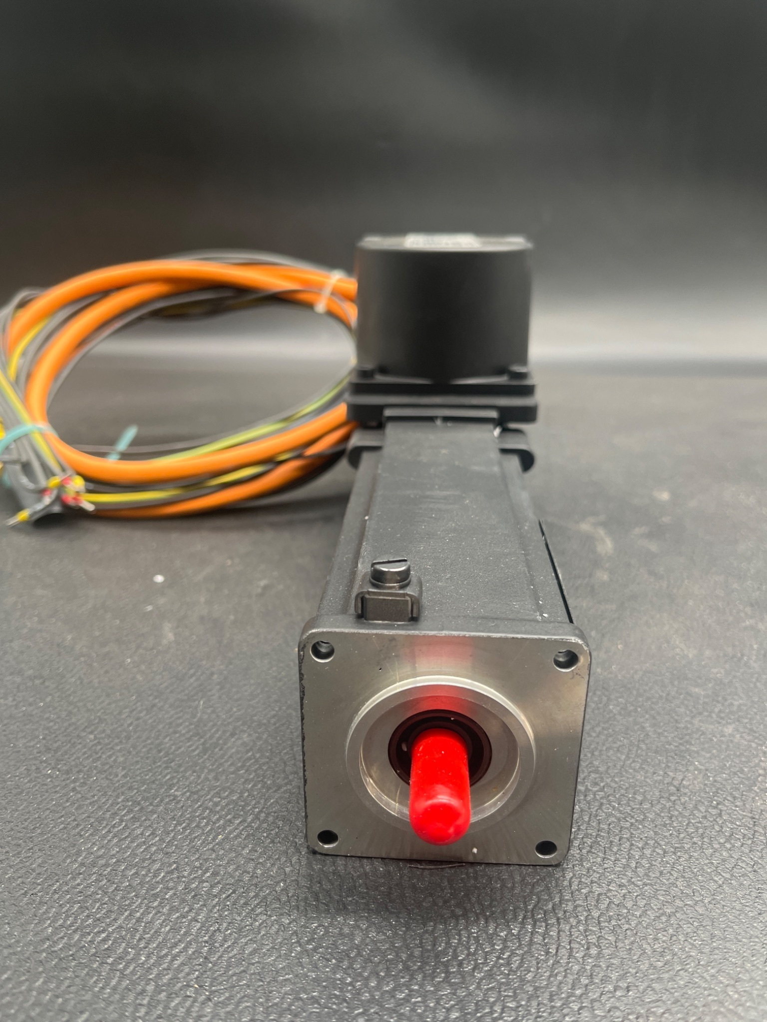 REXROTH MKE037B-144-GP0-BUNN Servo Motor 3-Phase NEW 3