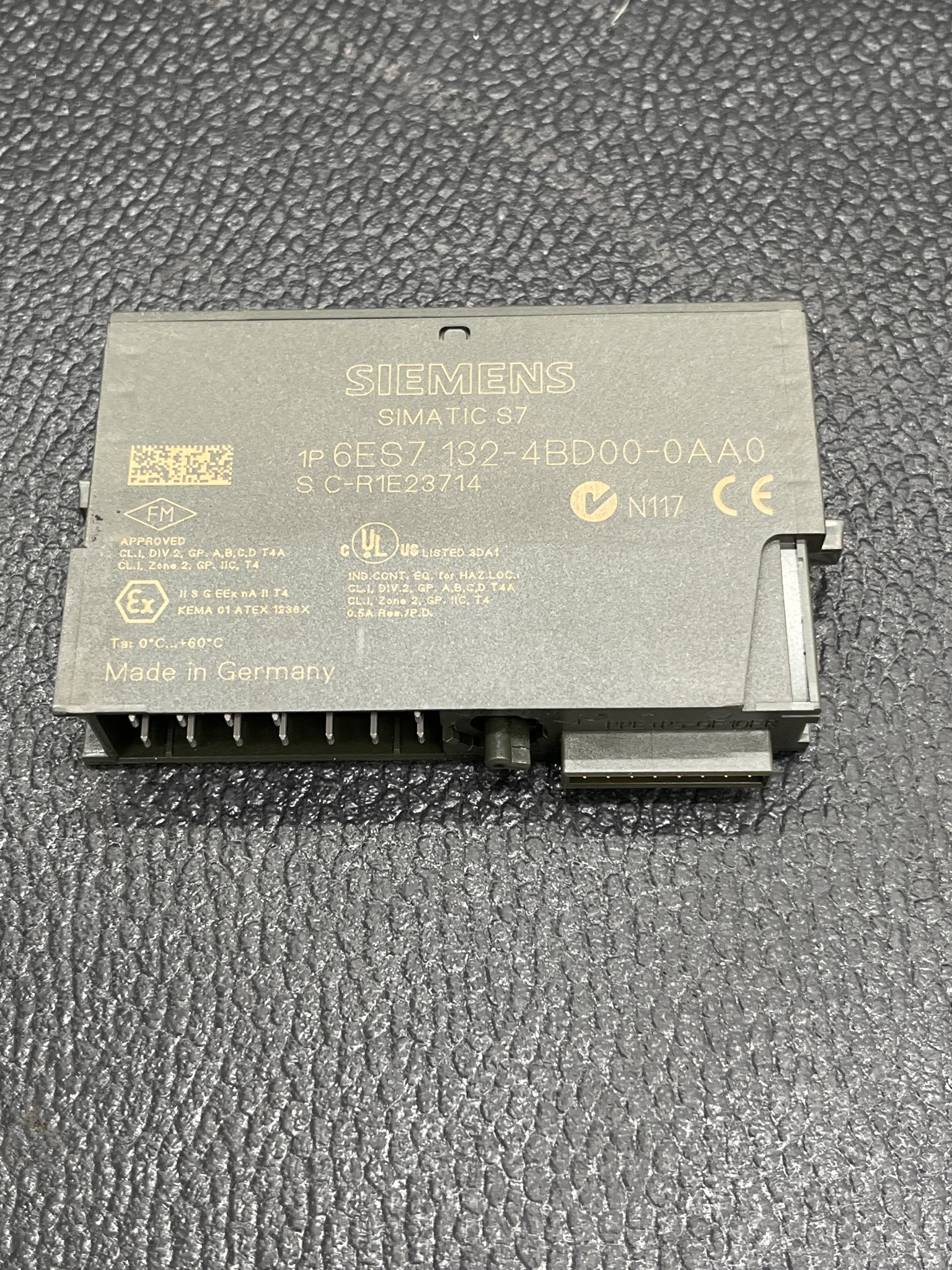 SIEMENS 6ES7 132-4BD00-0AA0 SIMATIC ET200S Digital Output Module 4DO 24VDC USED 0